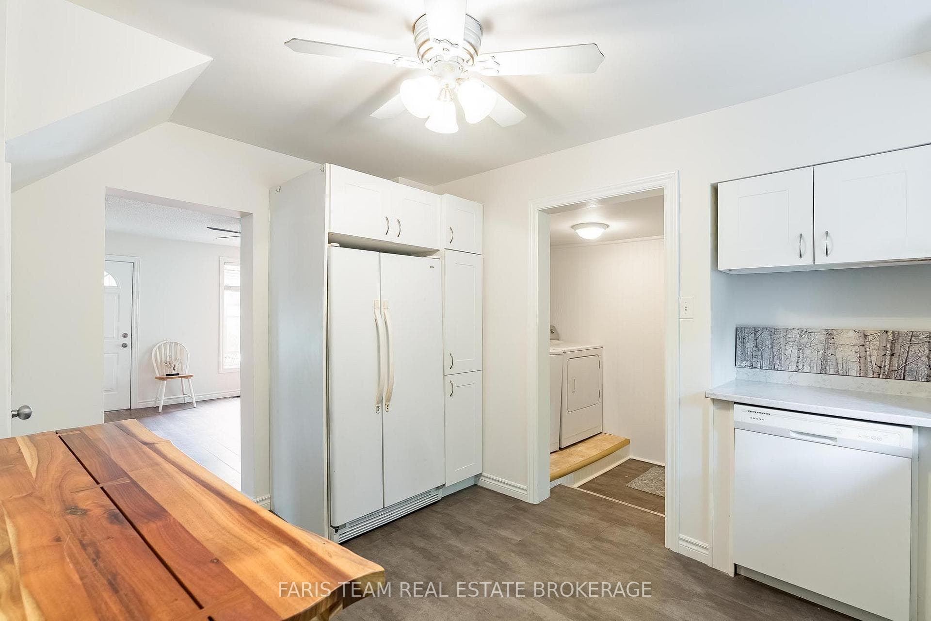 308 Russell Street photo 9