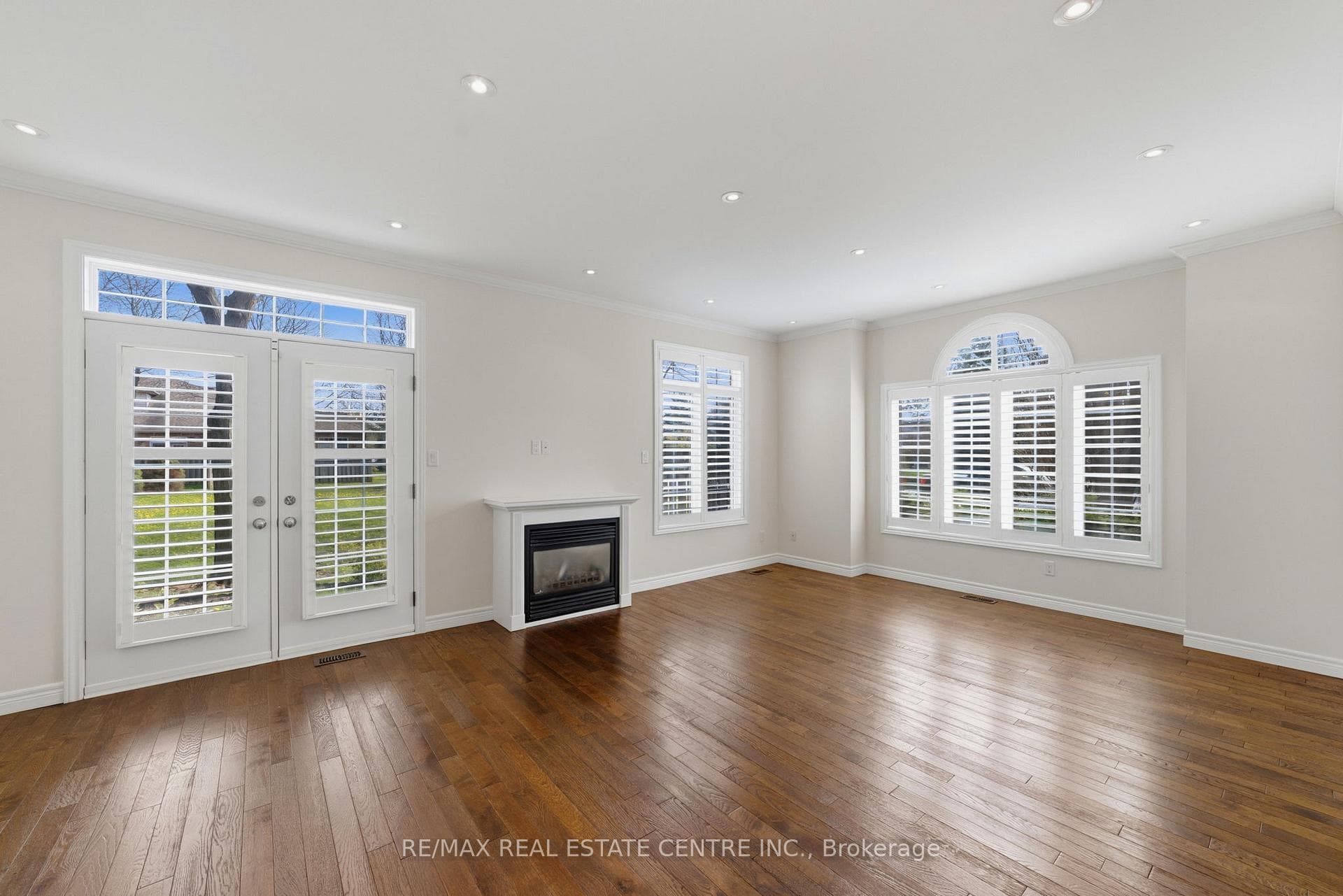 876 GOLF LINKS Road Unit 1 photo 6