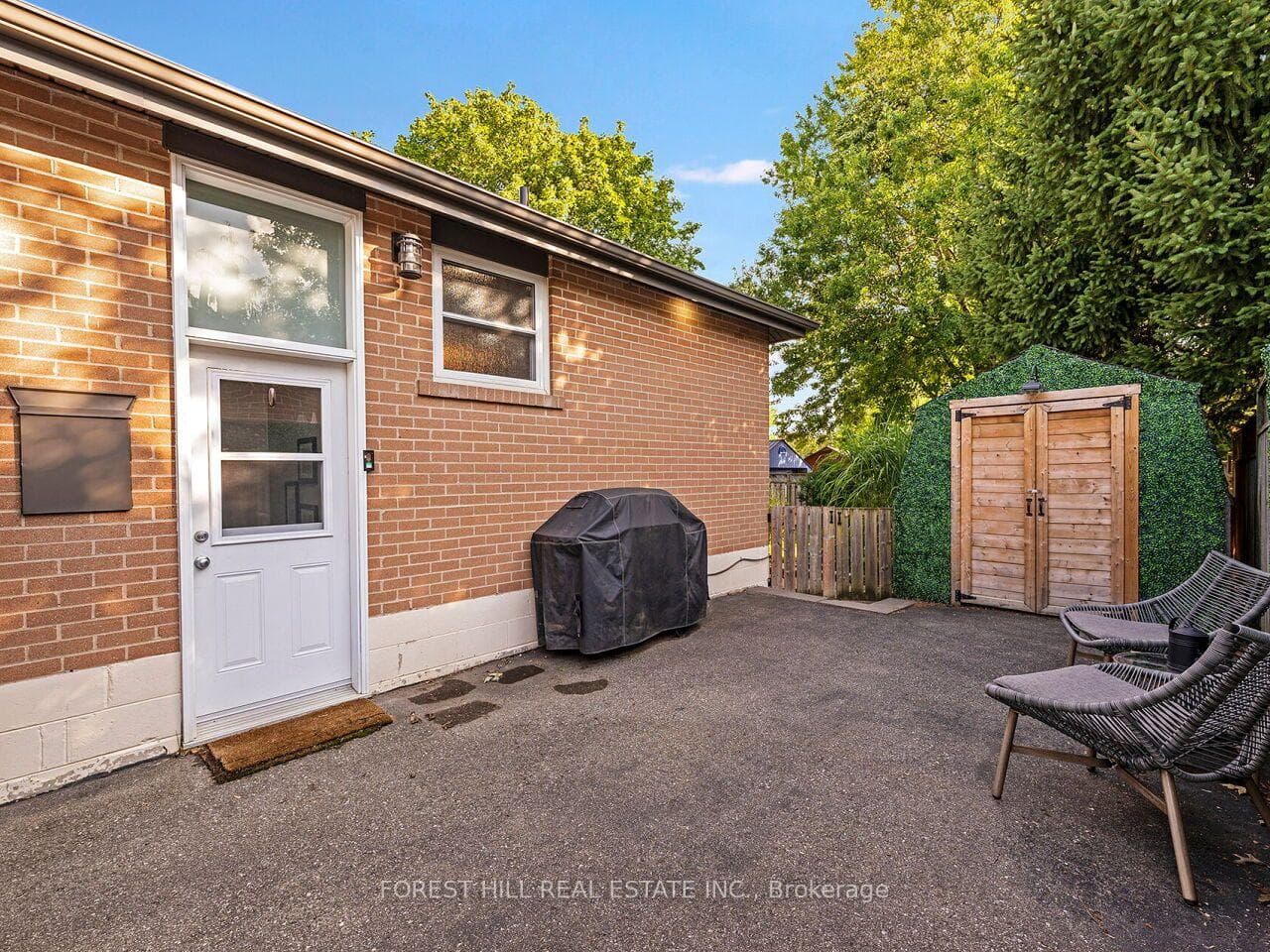 159 Robinwood Crescent photo 34