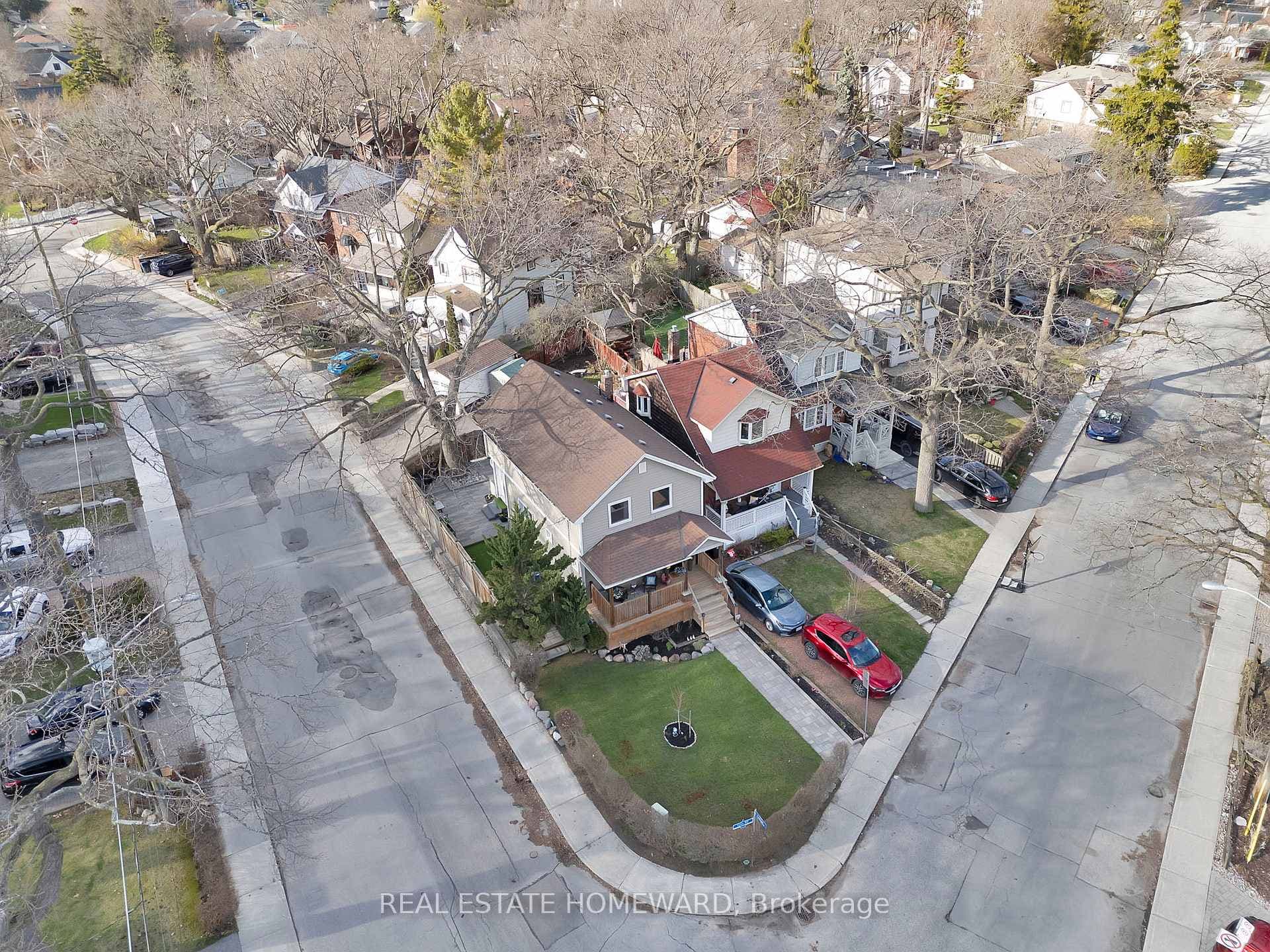 2 Lynn Road photo 45