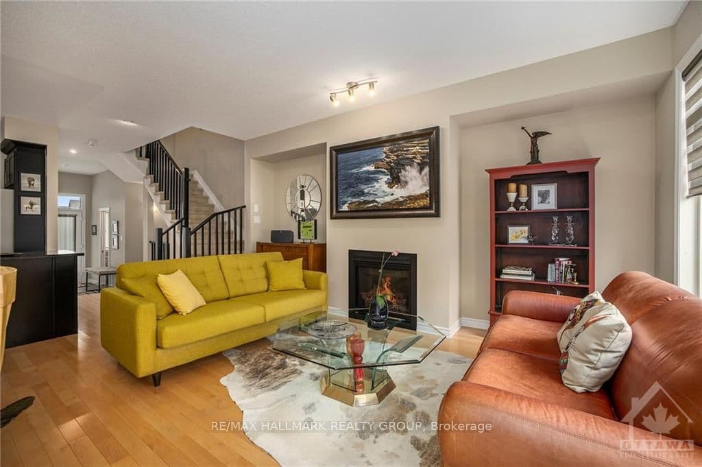 228 SOUTHBRIDGE Street photo 5