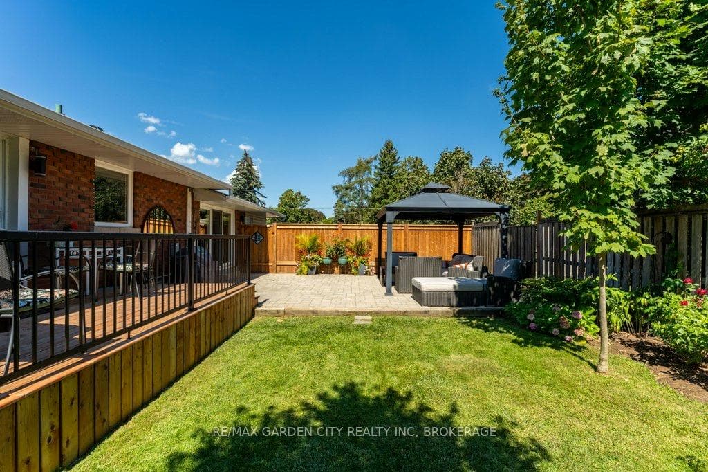 2 Lynnwood Avenue photo 24