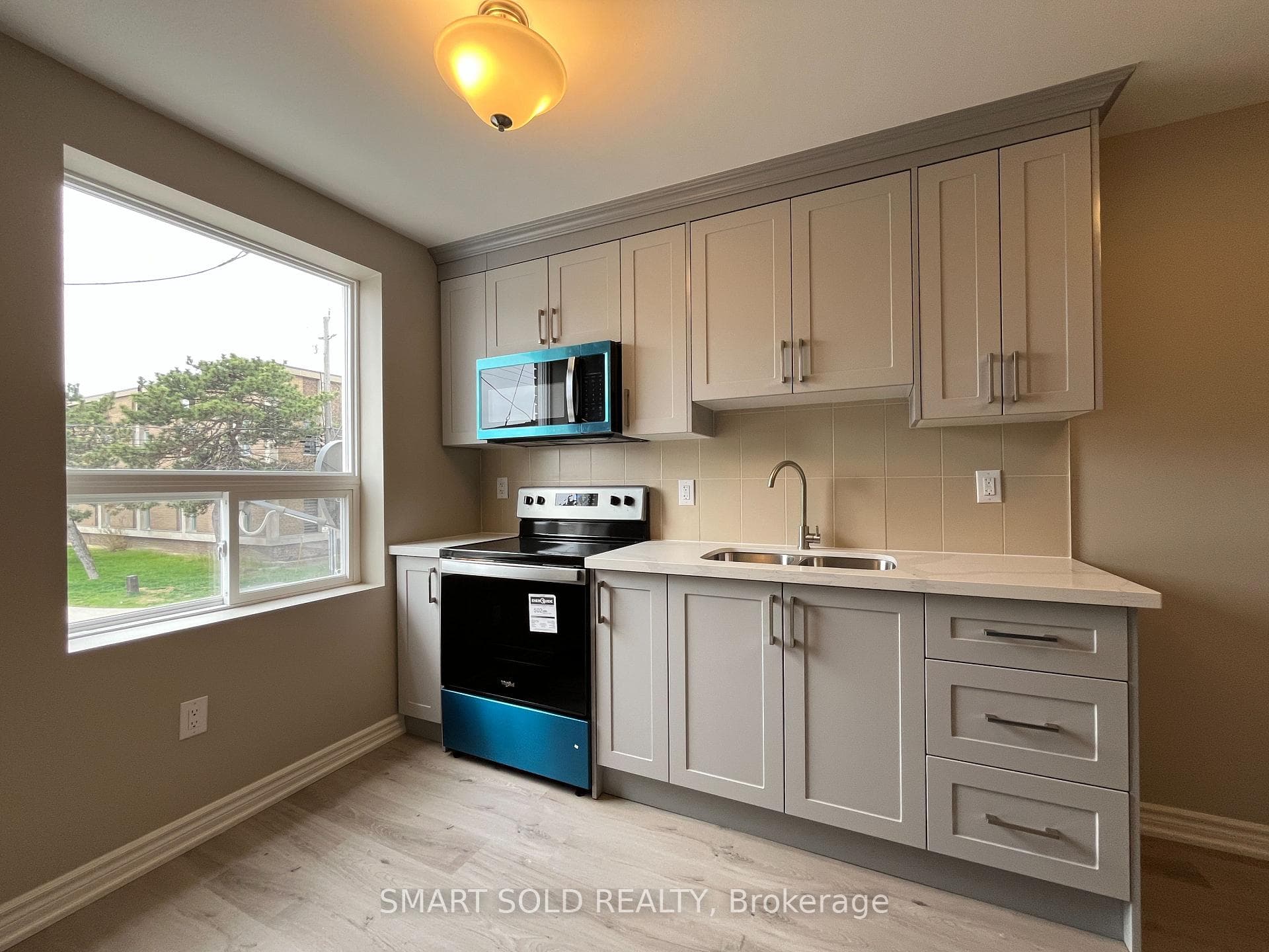 395A Donlands Avenue Unit 110 photo 1