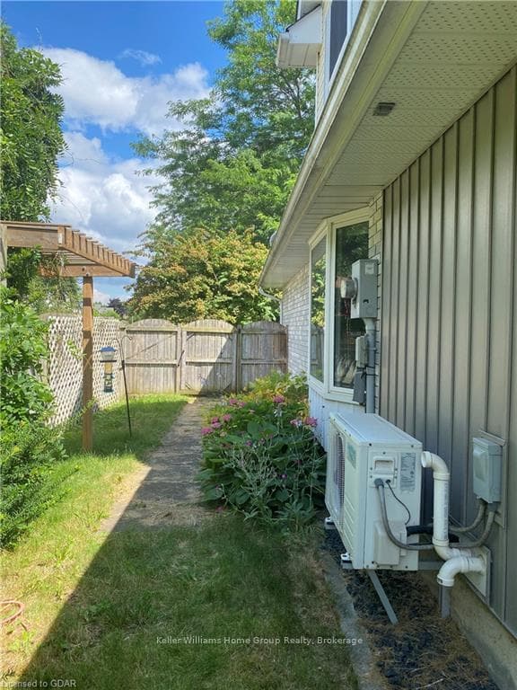 1 DARBY Road Unit B photo 12