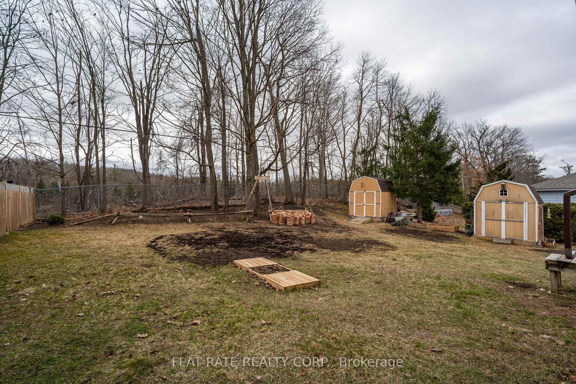 713 Peterborough Avenue photo 30
