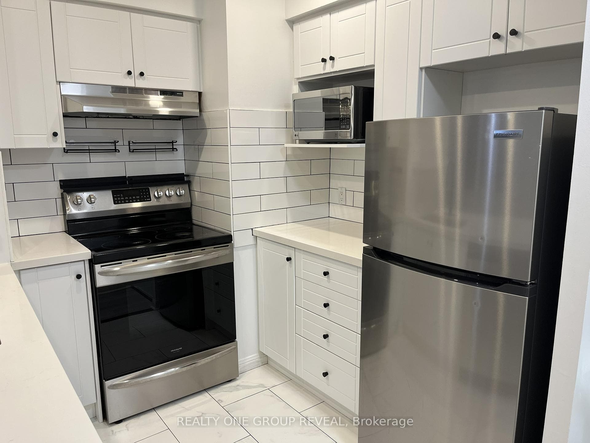 92 Strachan Avenue Unit 636 photo 3