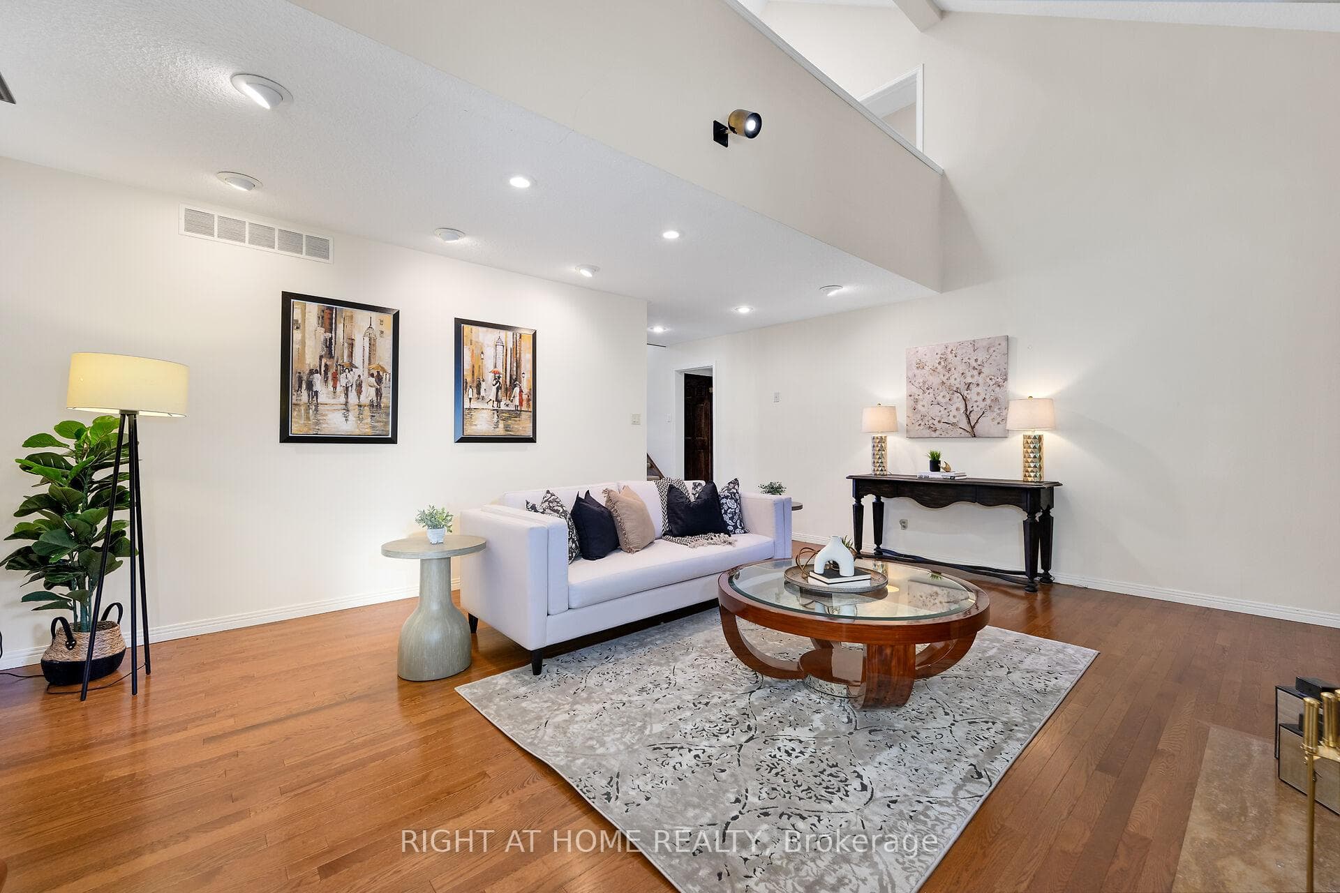 33 Walnut Drive photo 19