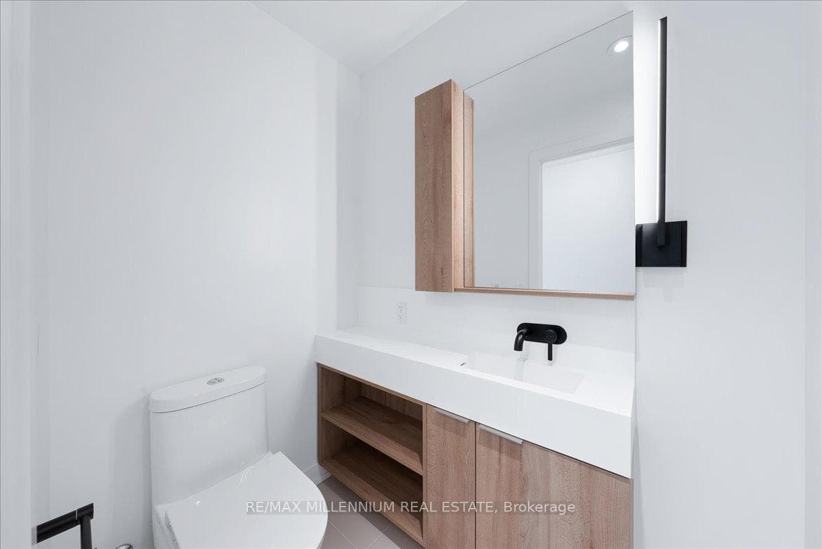 117 Broadway Avenue Unit 2811 photo 10