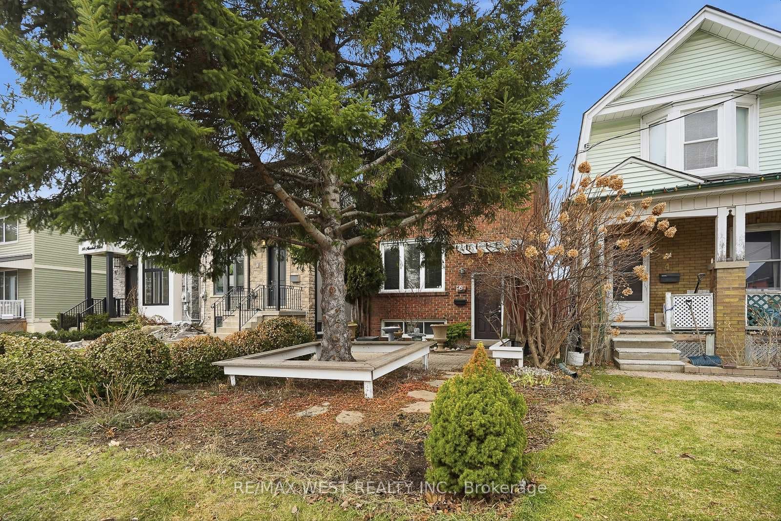 6 Marshall Boulevard Unit Upper photo 5