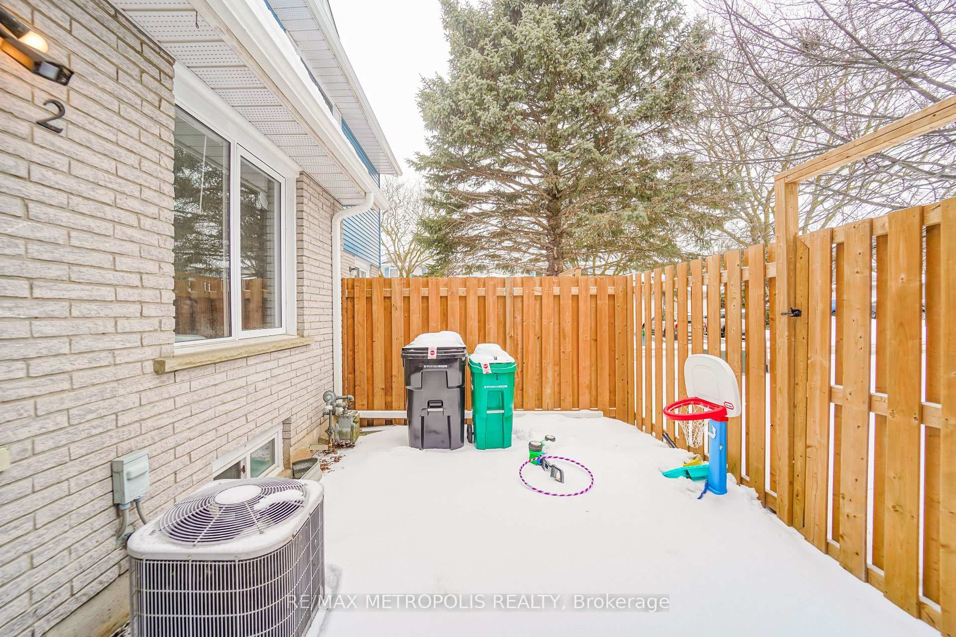 455 Kingscourt Drive Unit 2 photo 30