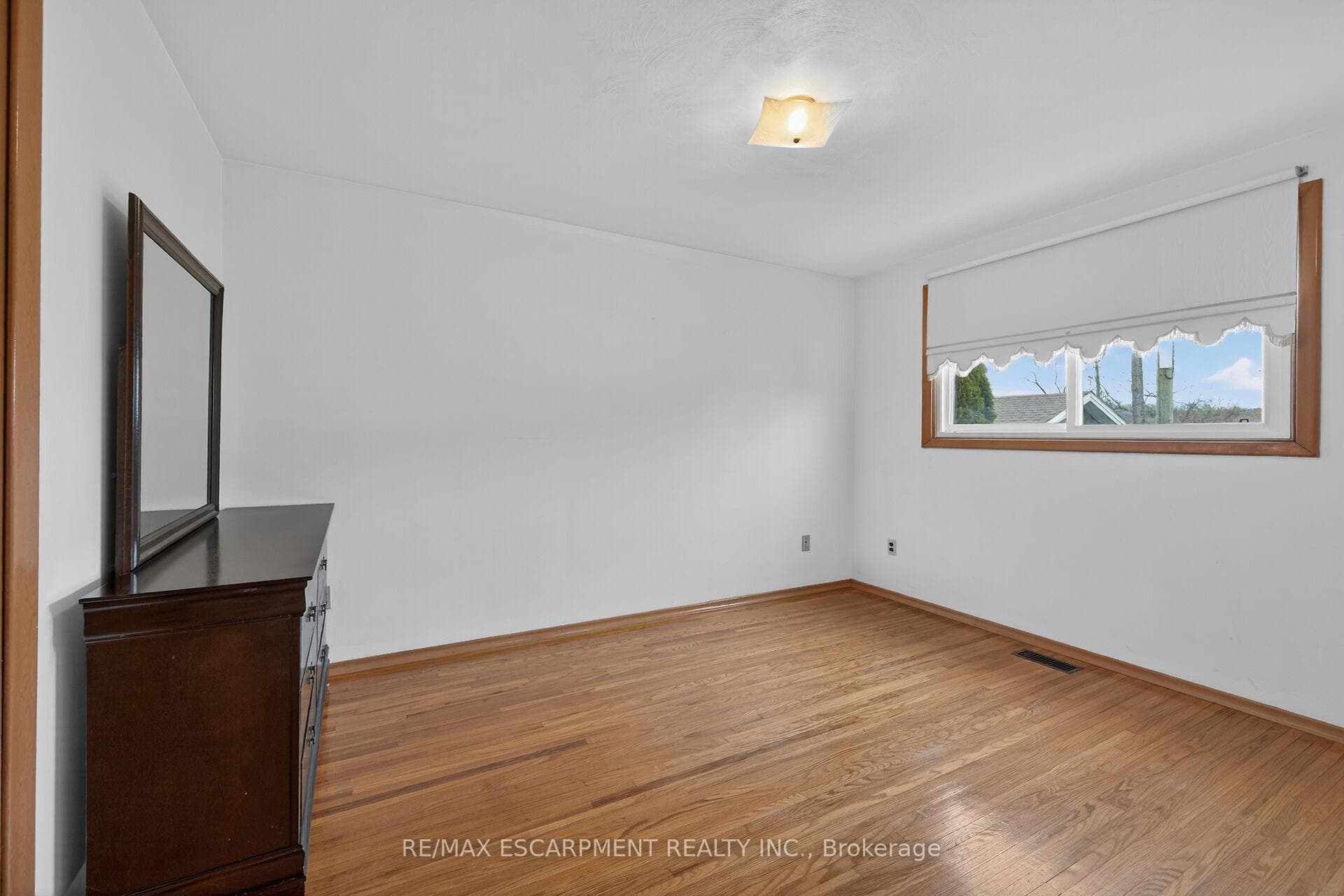 336 Montmorency Drive photo 19