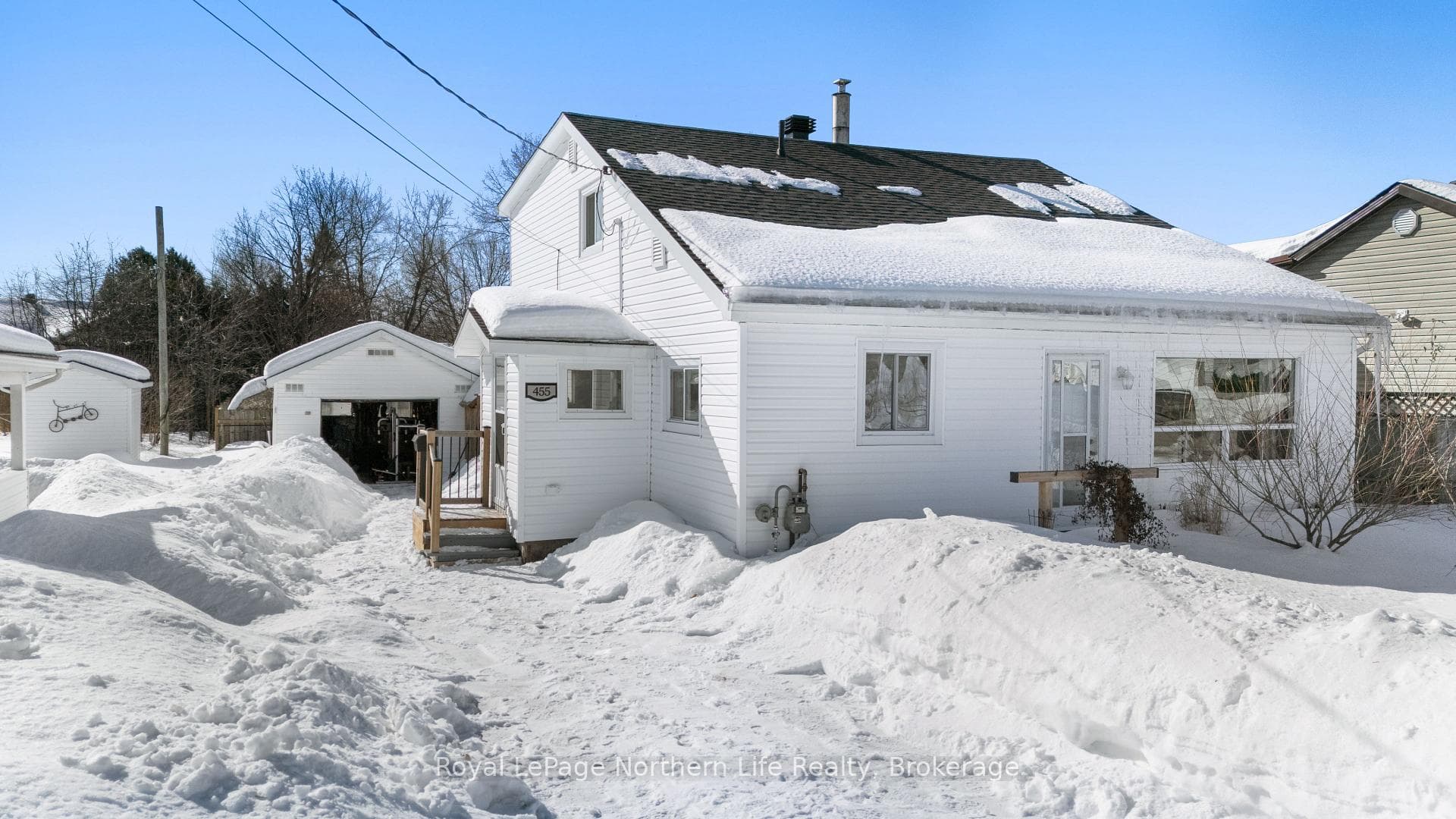 455 Angus Street photo 1