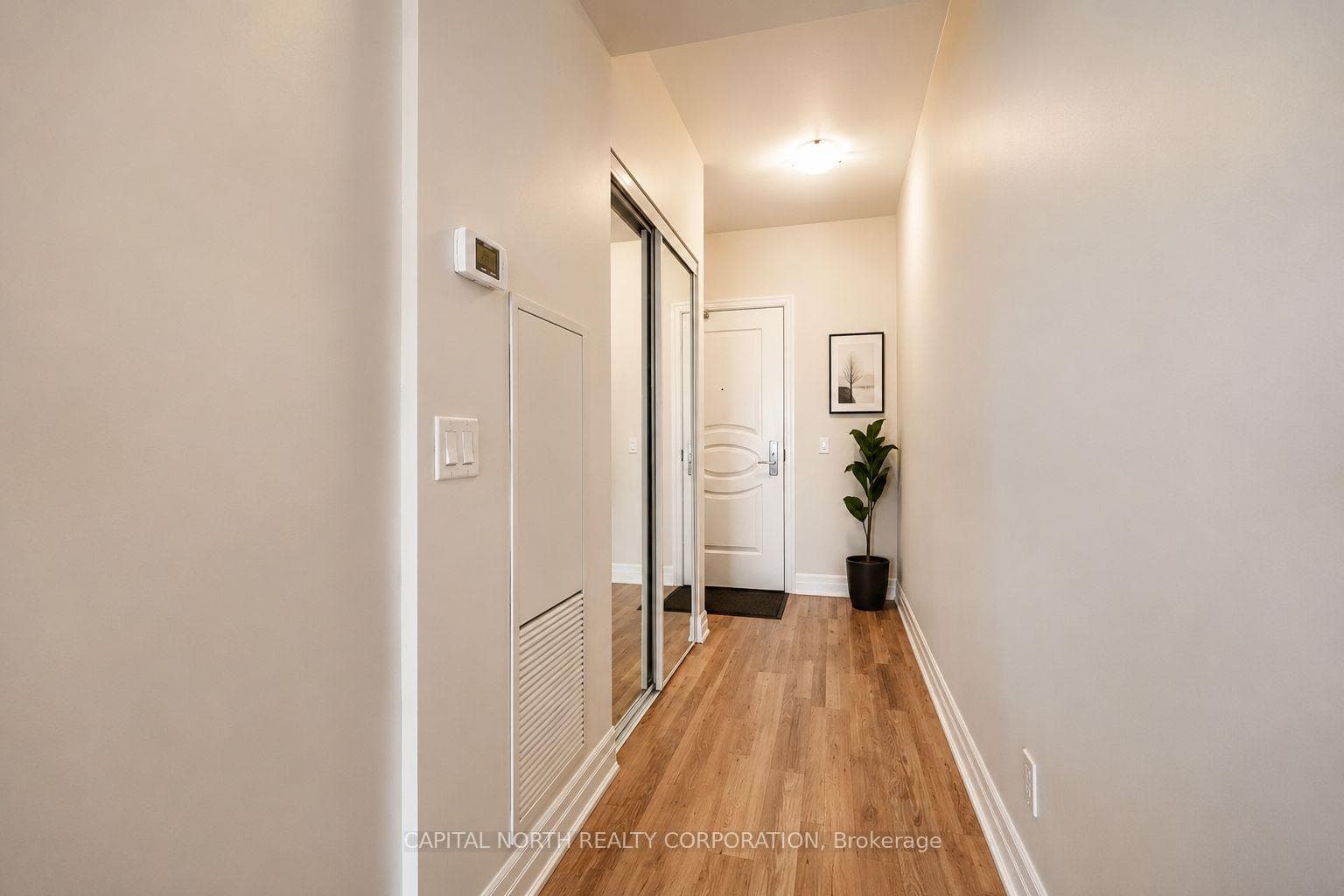 9075 Jane Street Unit 1006 photo 5