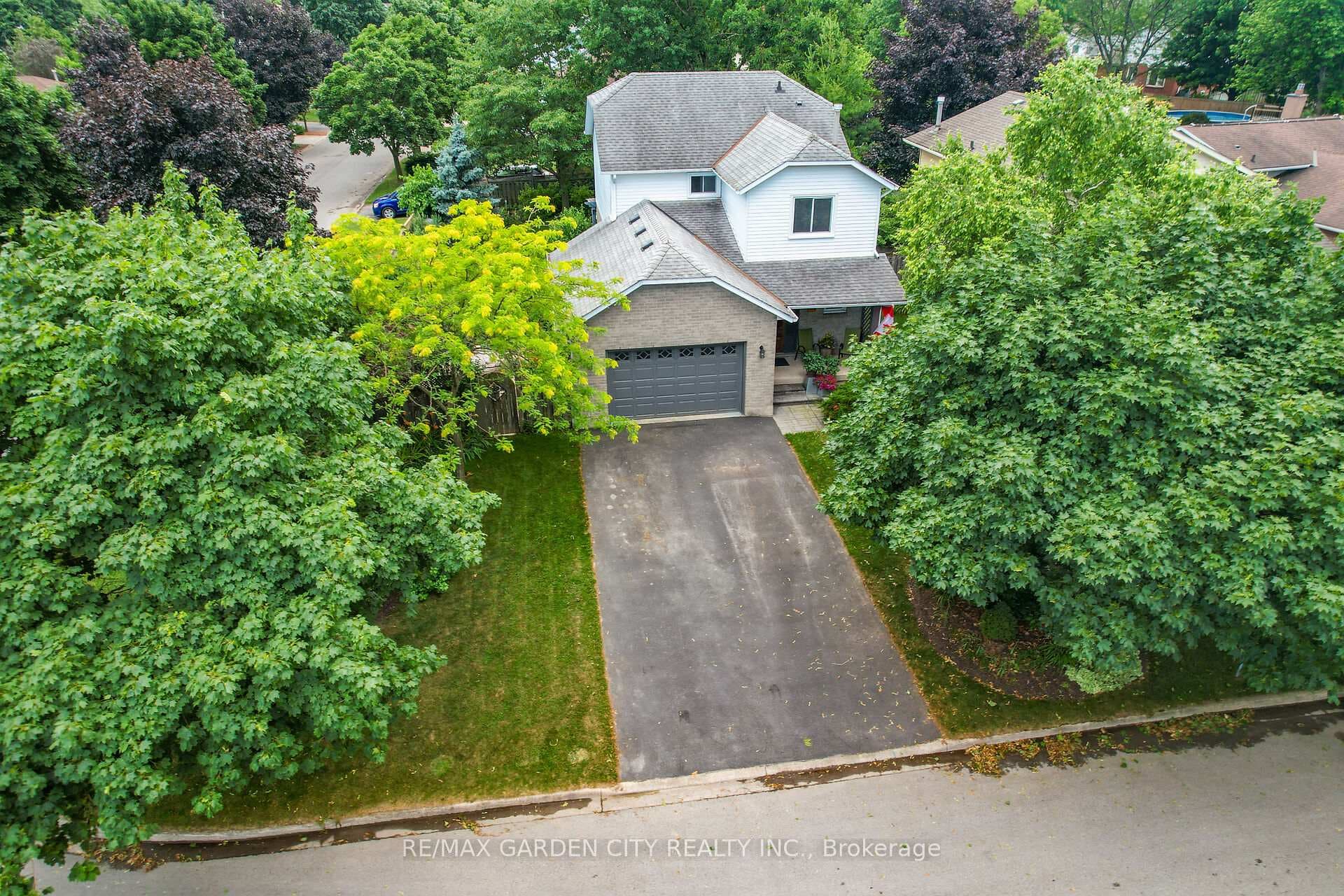 Make this Your Niagara Home!