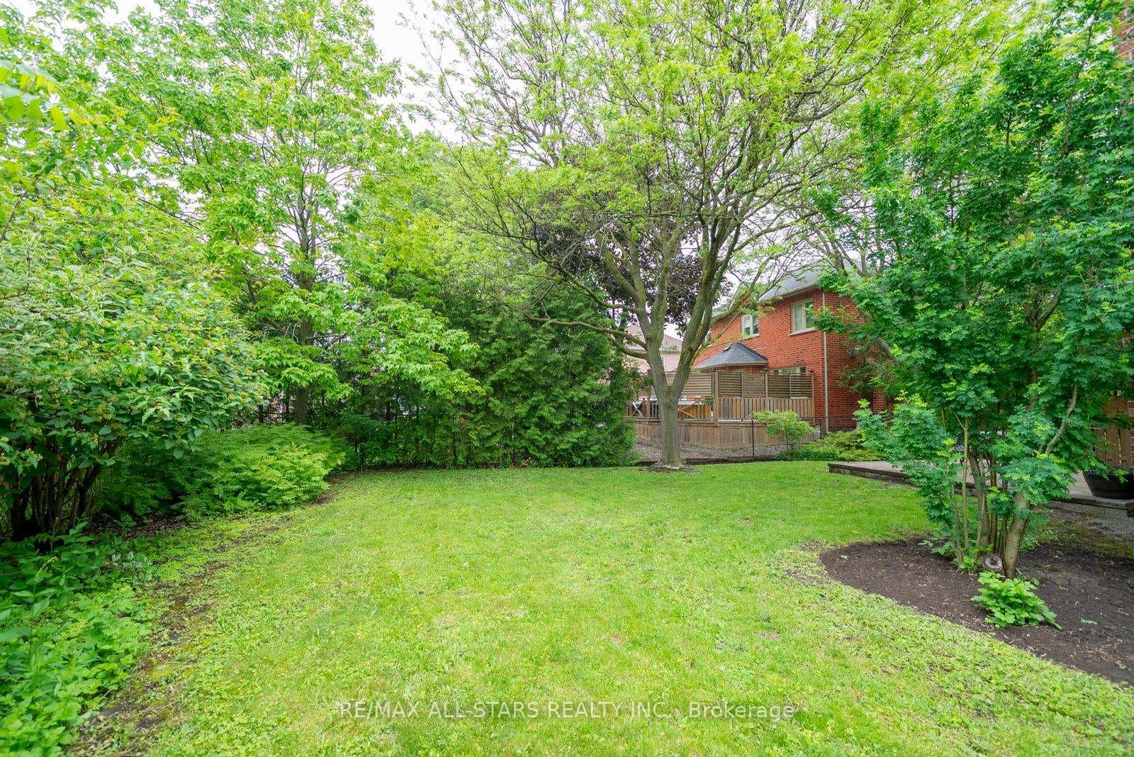 150 Park Drive photo 36