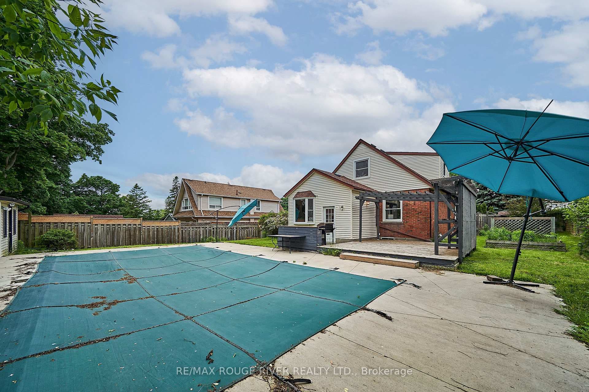 1073 King Street photo 44