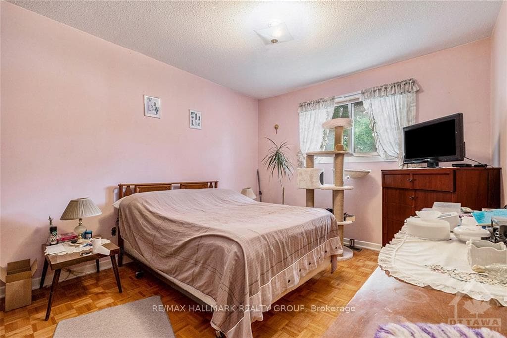 3 HAGGART Street photo 15