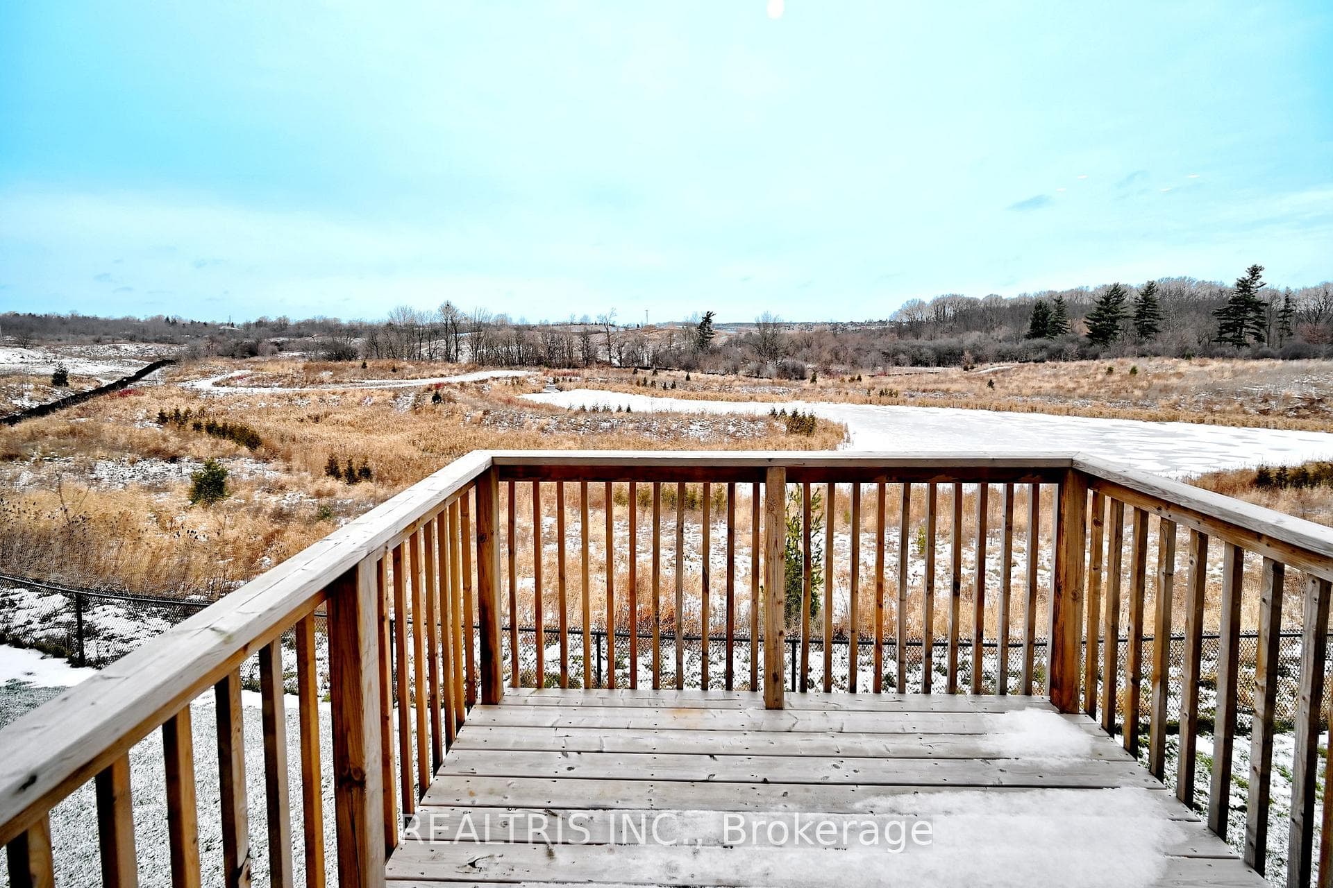 84 Hawick Crescent photo 13