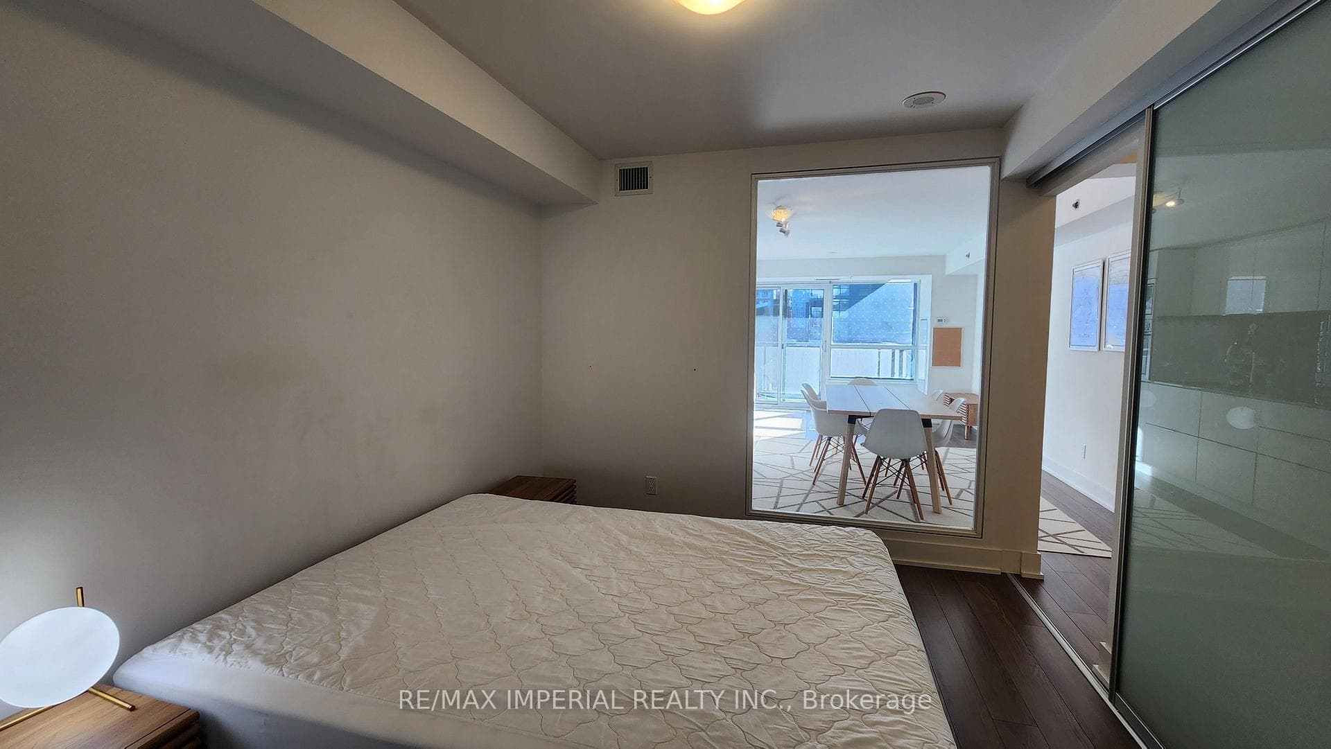 318 Richmond Street Unit 515 photo 8