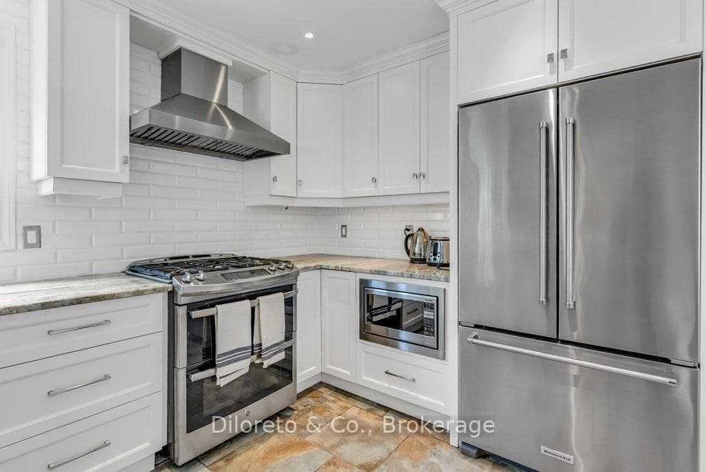 28 Foxwood Crescent photo 15