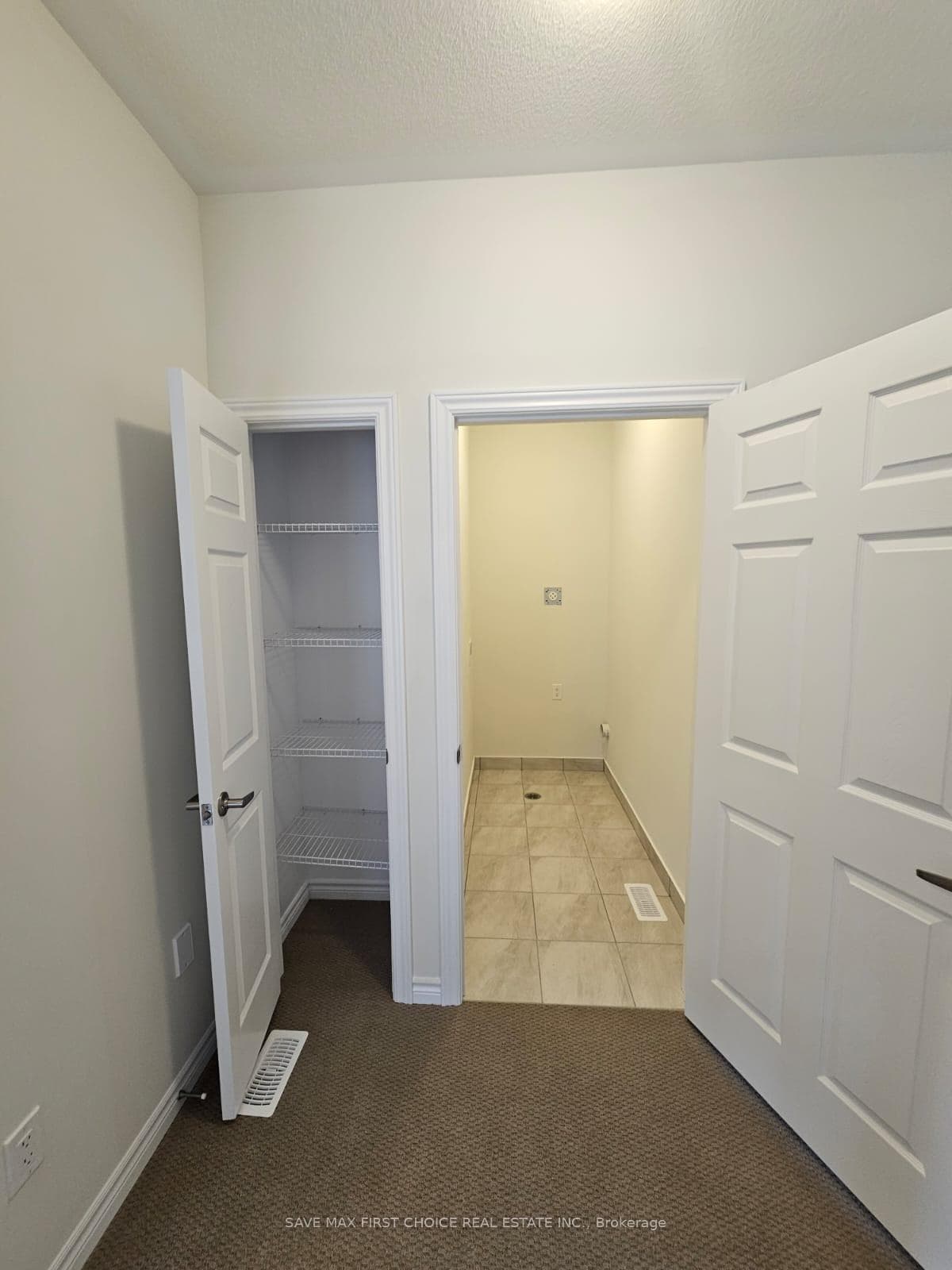 37 Waterfront Crescent photo 43