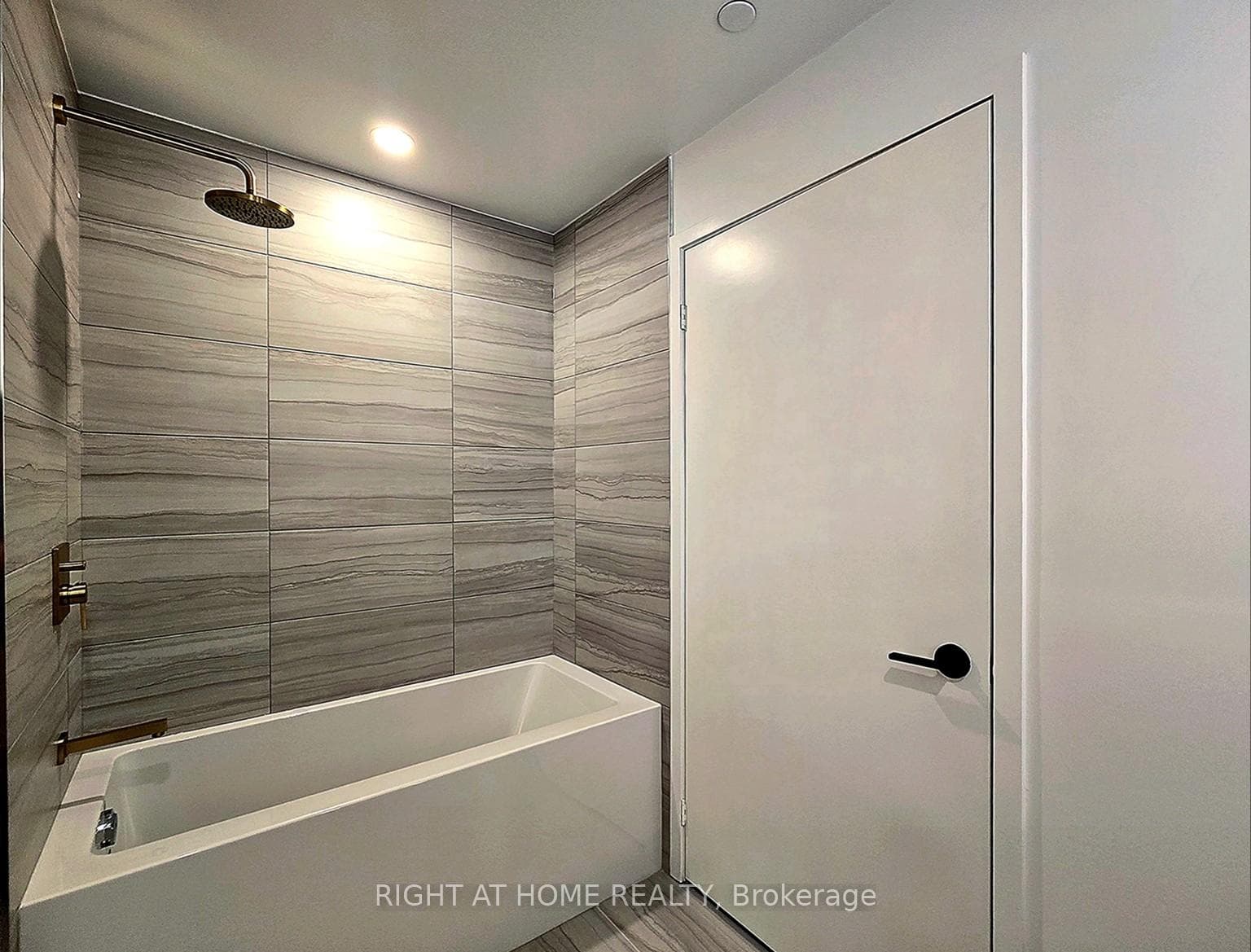 285 Dufferin Street Unit 1006 photo 7