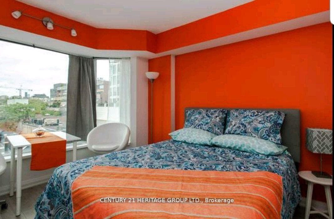 155 Yorkville Avenue Unit 403 photo 3