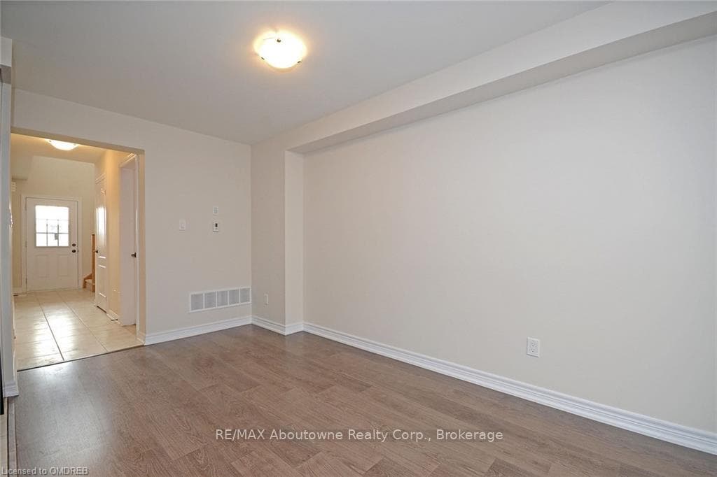 Unfurnished room featuring light hardwood / wood-s