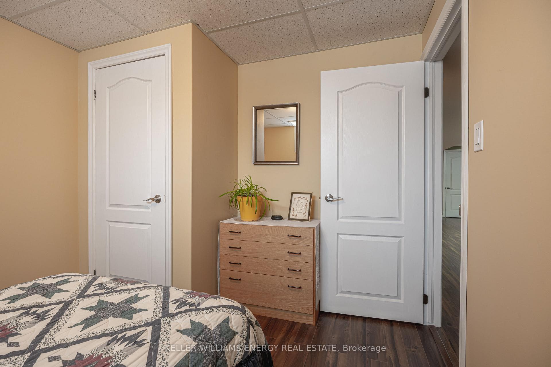 46 Beall Street photo 32