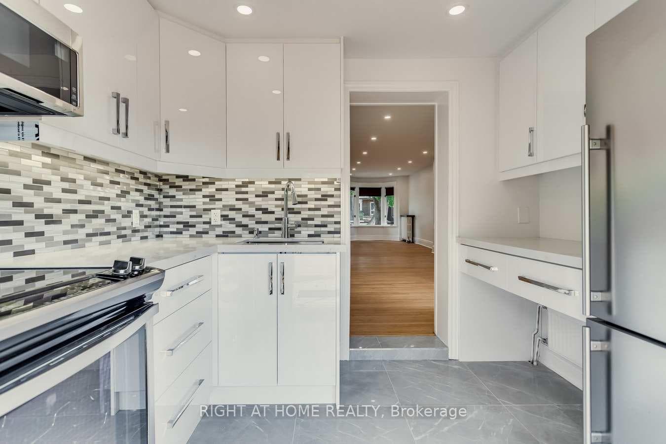 76 Glendale Avenue Unit Upper photo 19