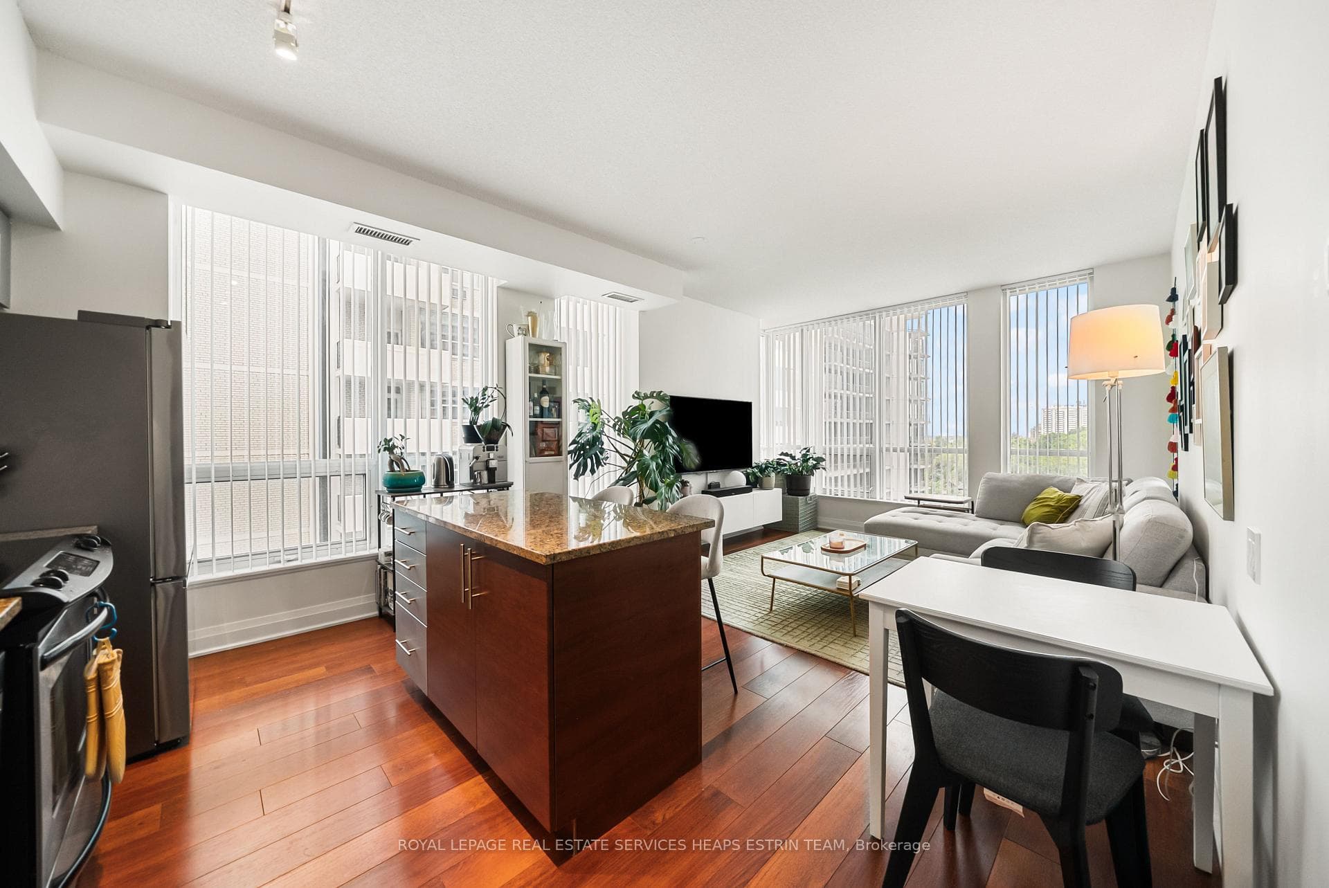 83 Redpath Avenue Unit 704 photo 6
