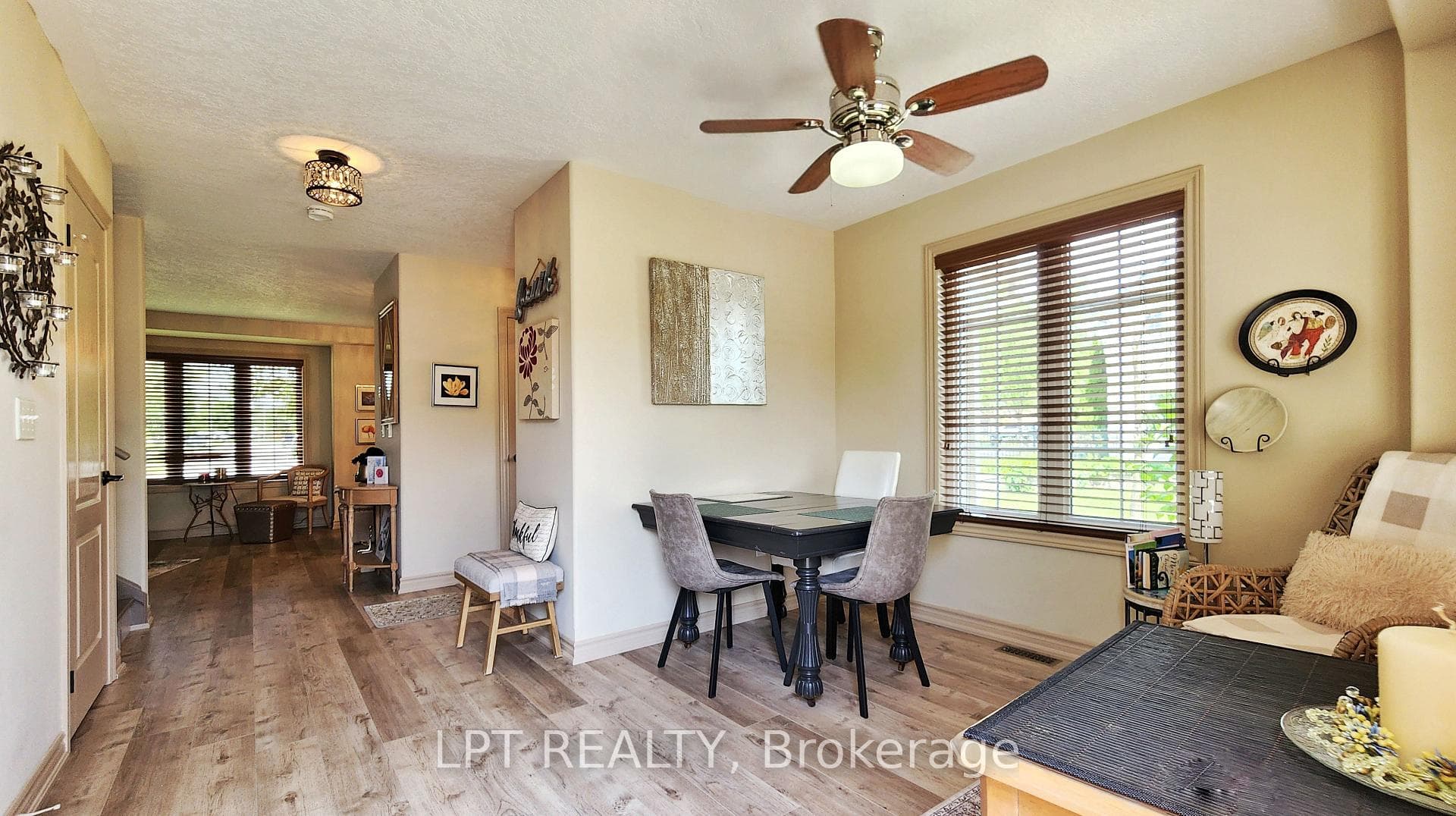 17 Silver Maple Crescent photo 8