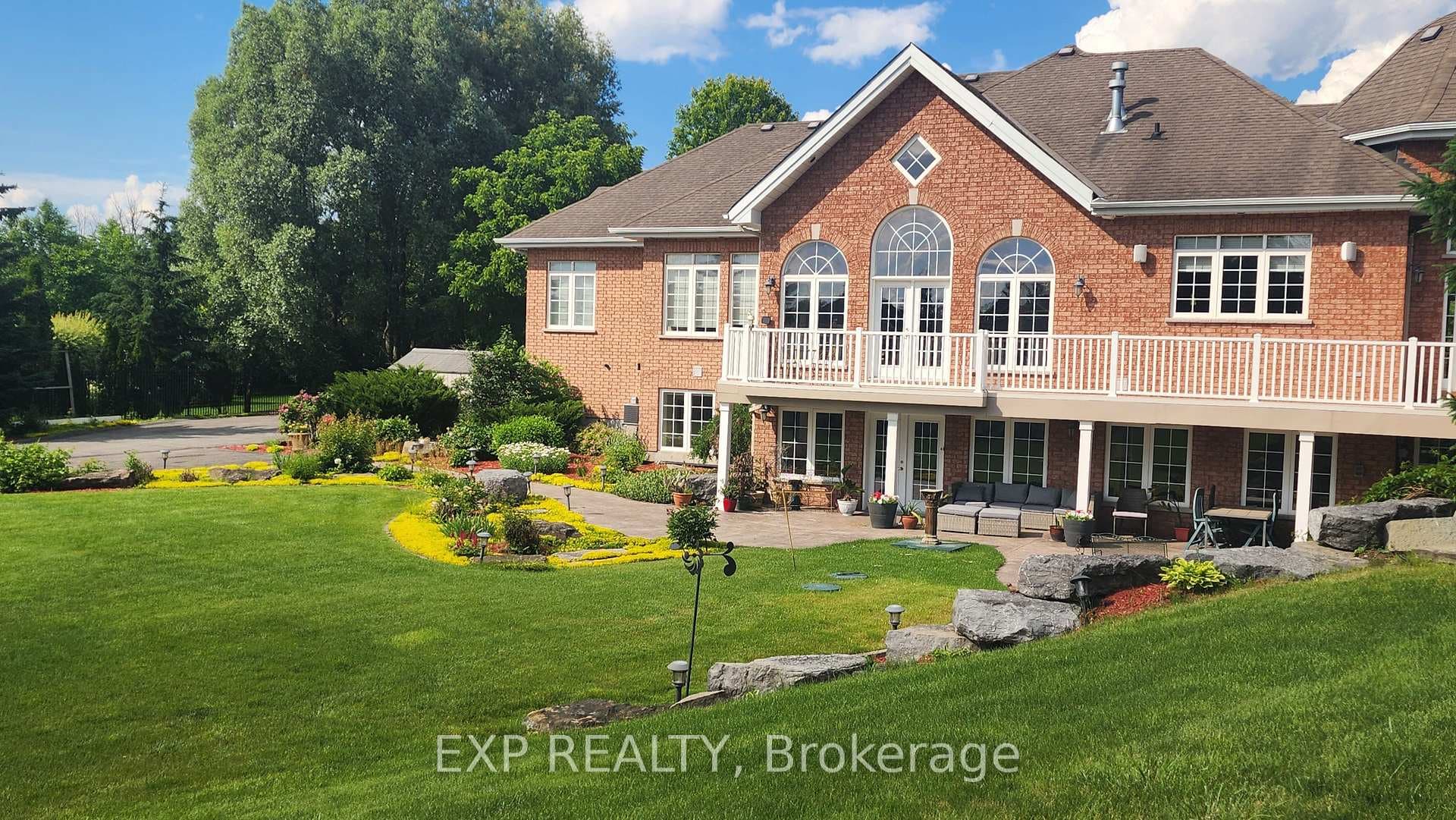 1283 Rideau Cove Court photo 3