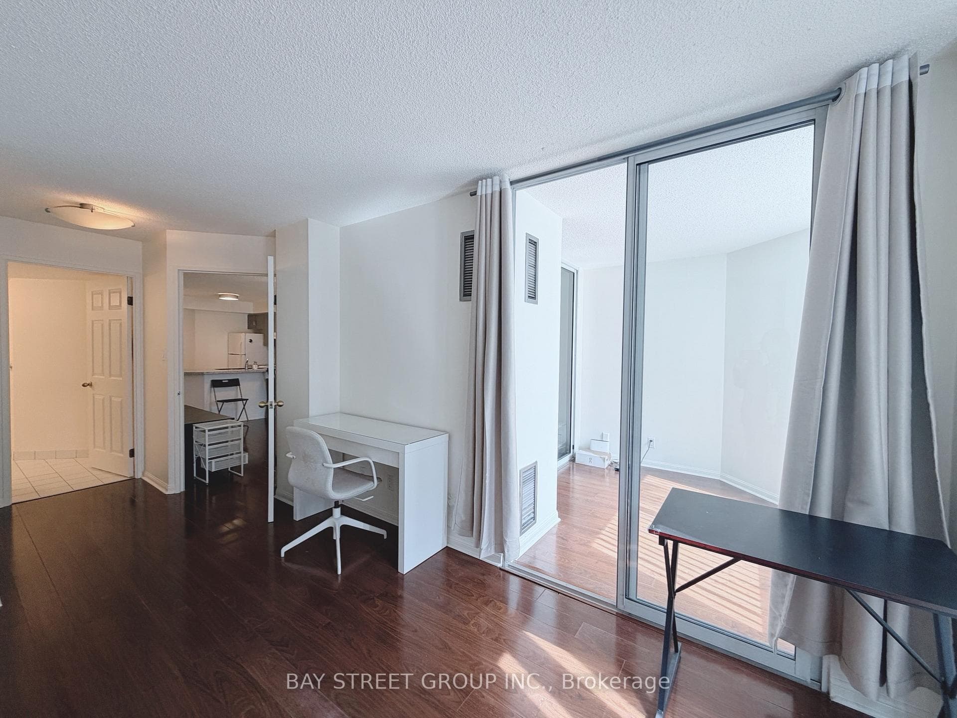 24 Wellesley Street Unit 216 photo 13