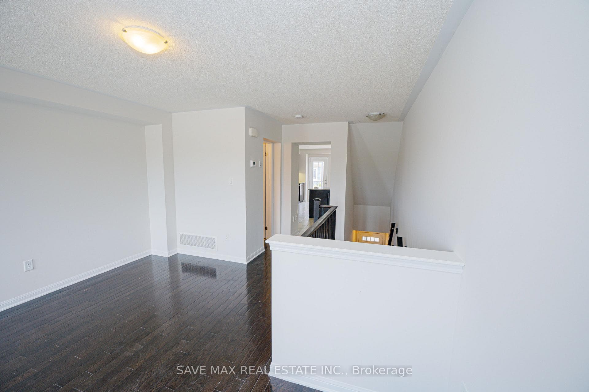 6020 Derry Road Unit 16 photo 7