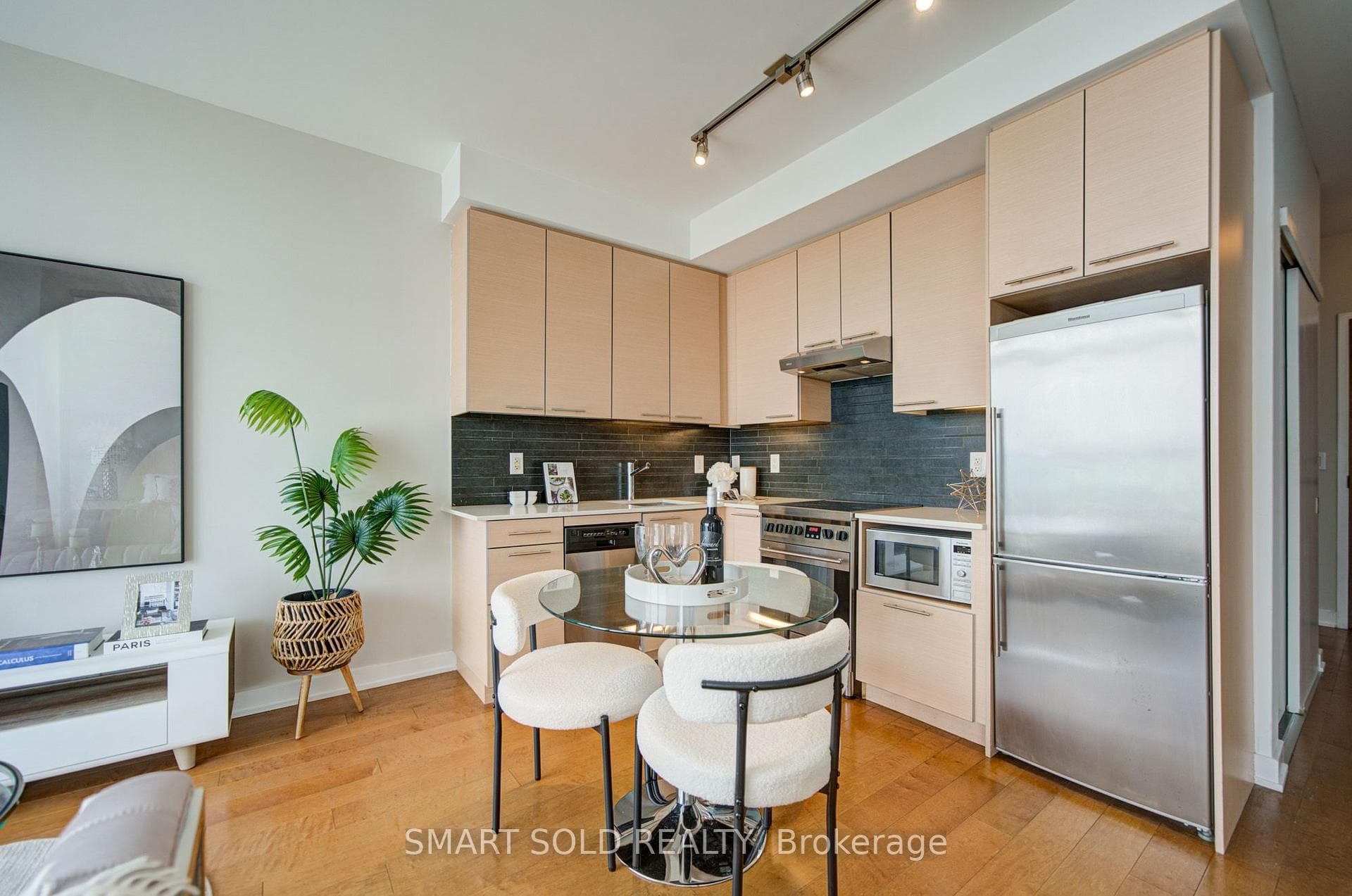 1 Market Street Unit 2608 photo 6