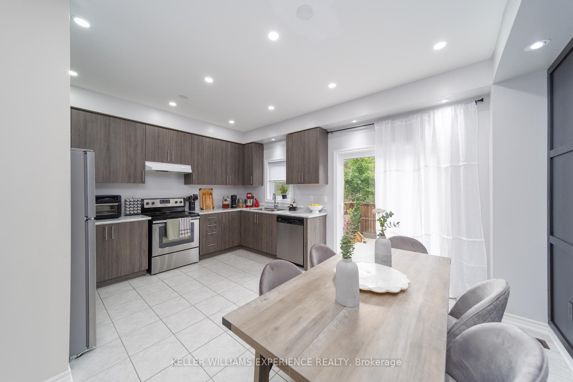 53 Milson Crescent photo 7