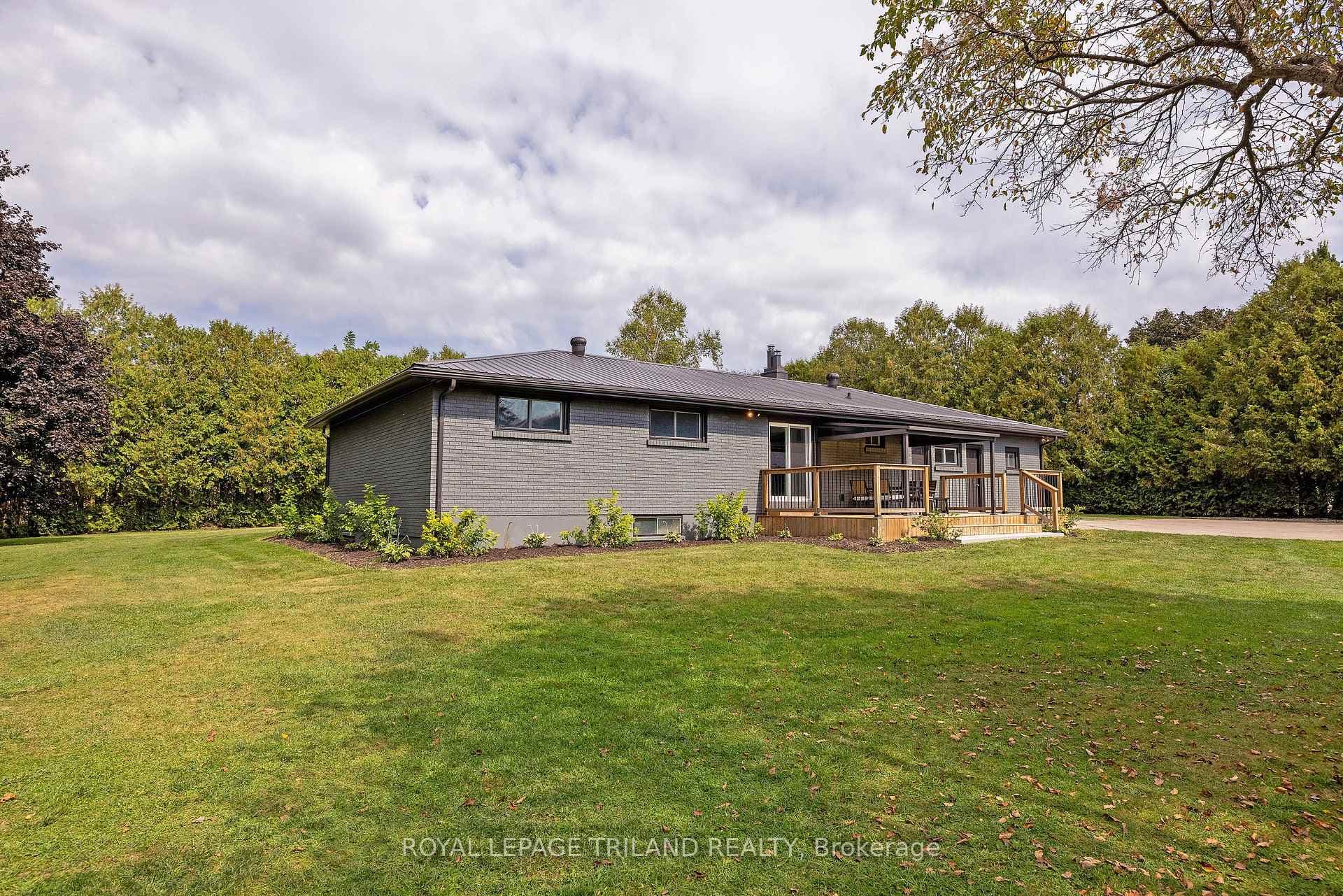 829 AVON Drive photo 40