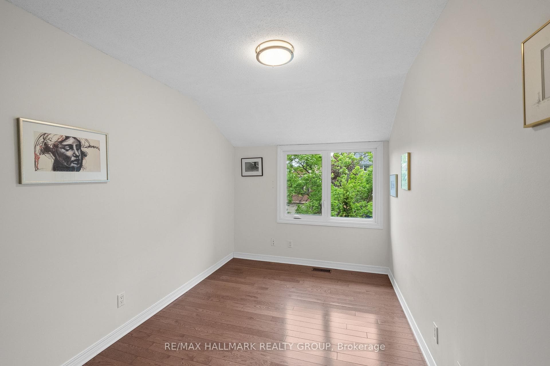 44 Dunbarton Court photo 19
