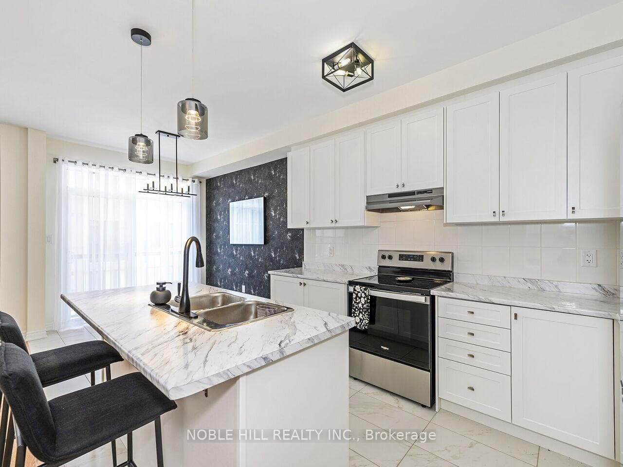 56 Singhampton Road photo 11