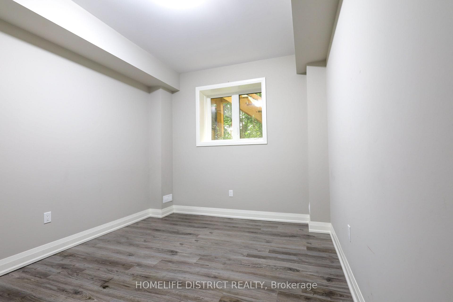 127 Gibbons Street photo 21