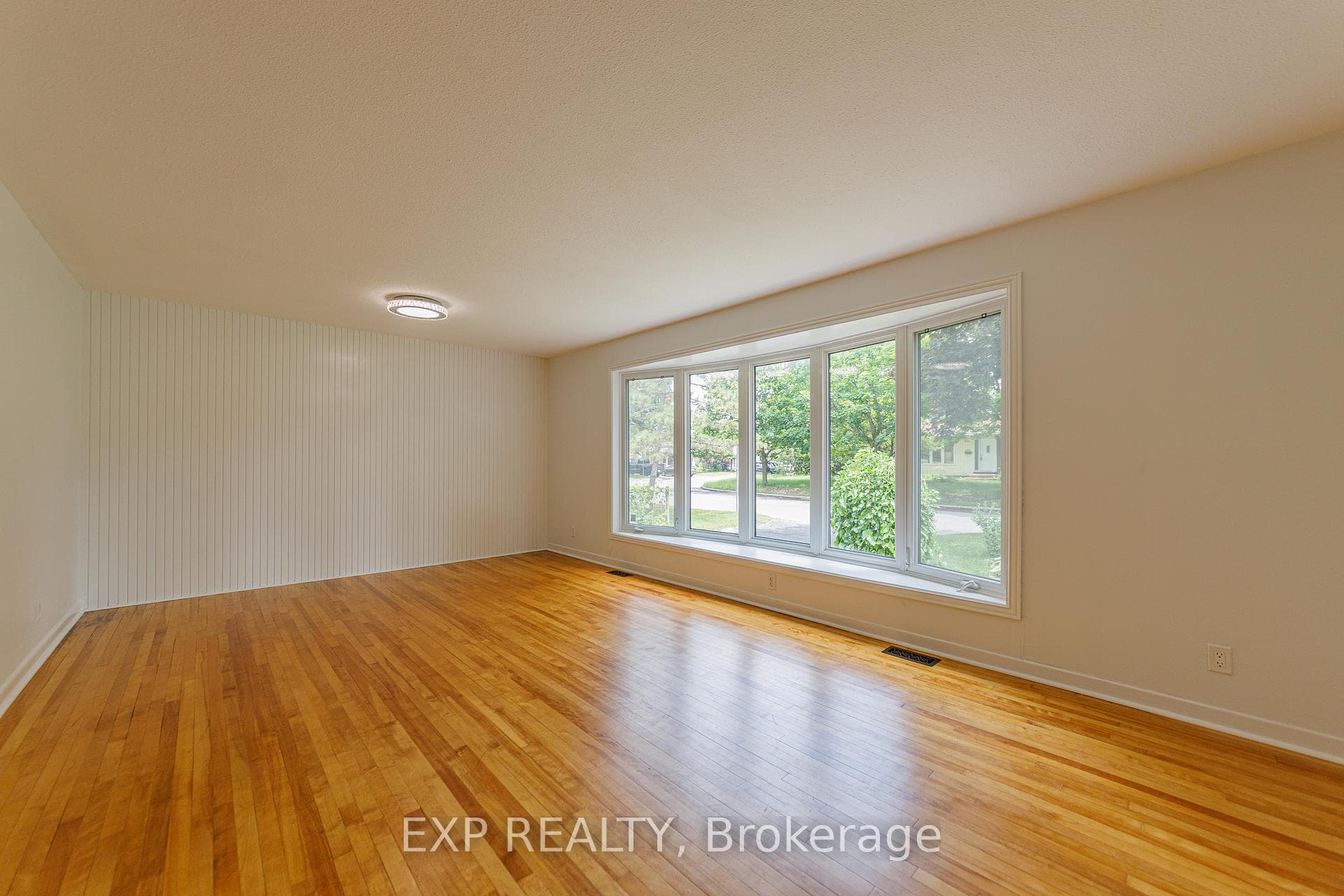 2097 Kingsley Road photo 7