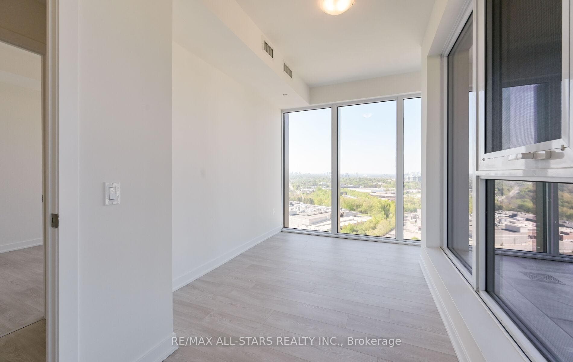 1 Quarrington Lane Unit 2309 photo 32