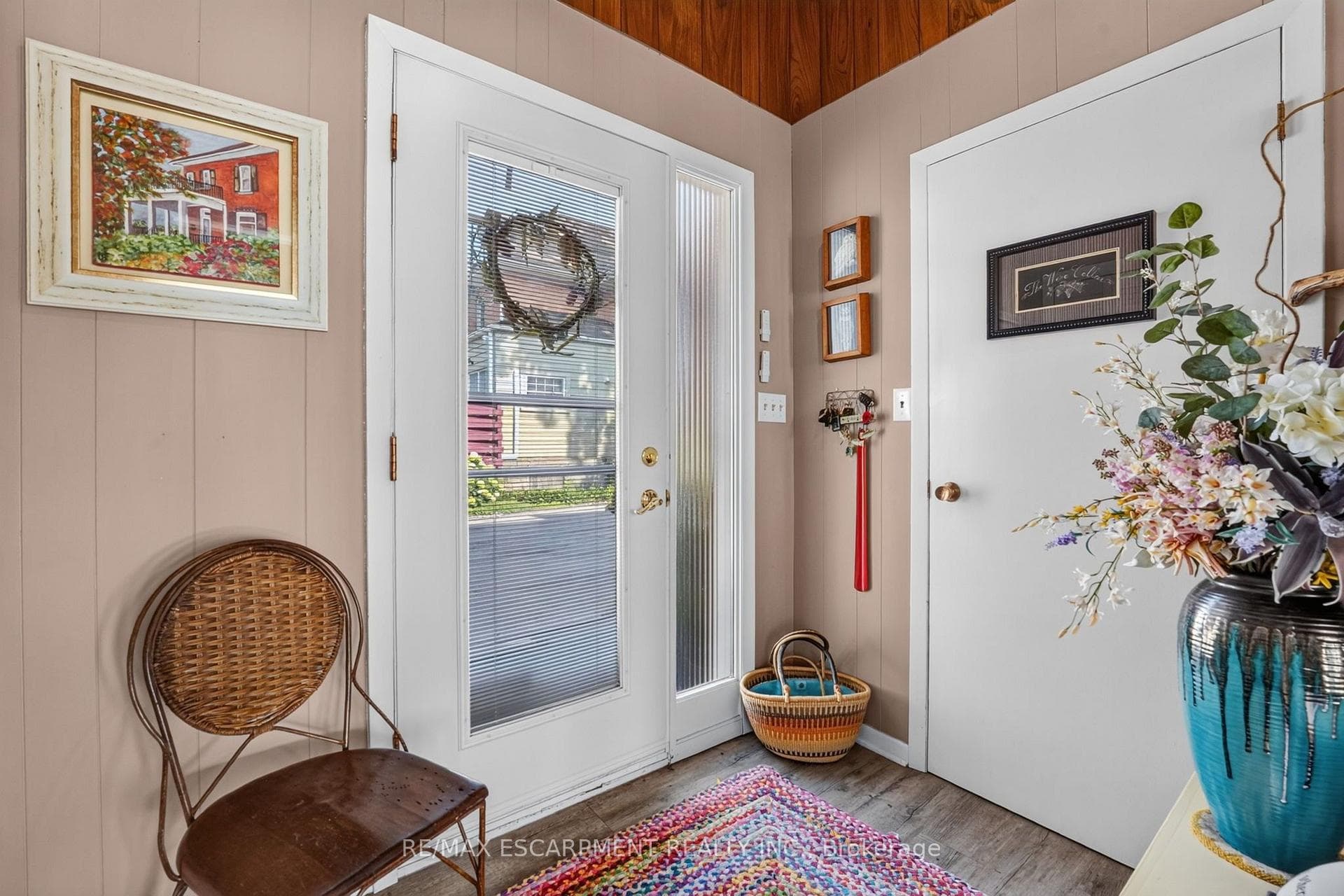 438 Broad Street photo 23