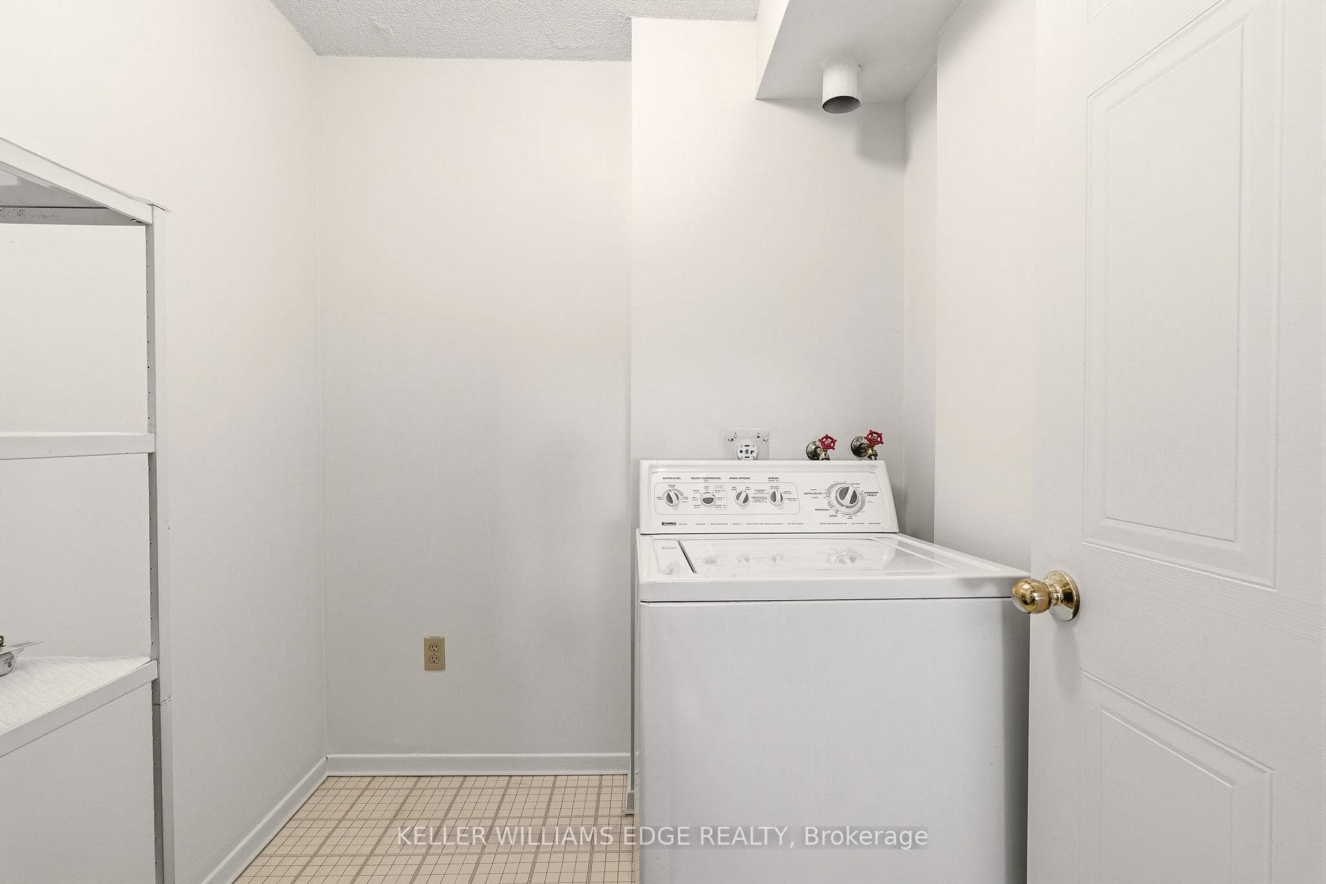 Laundry Area/Utility Room/Pantry