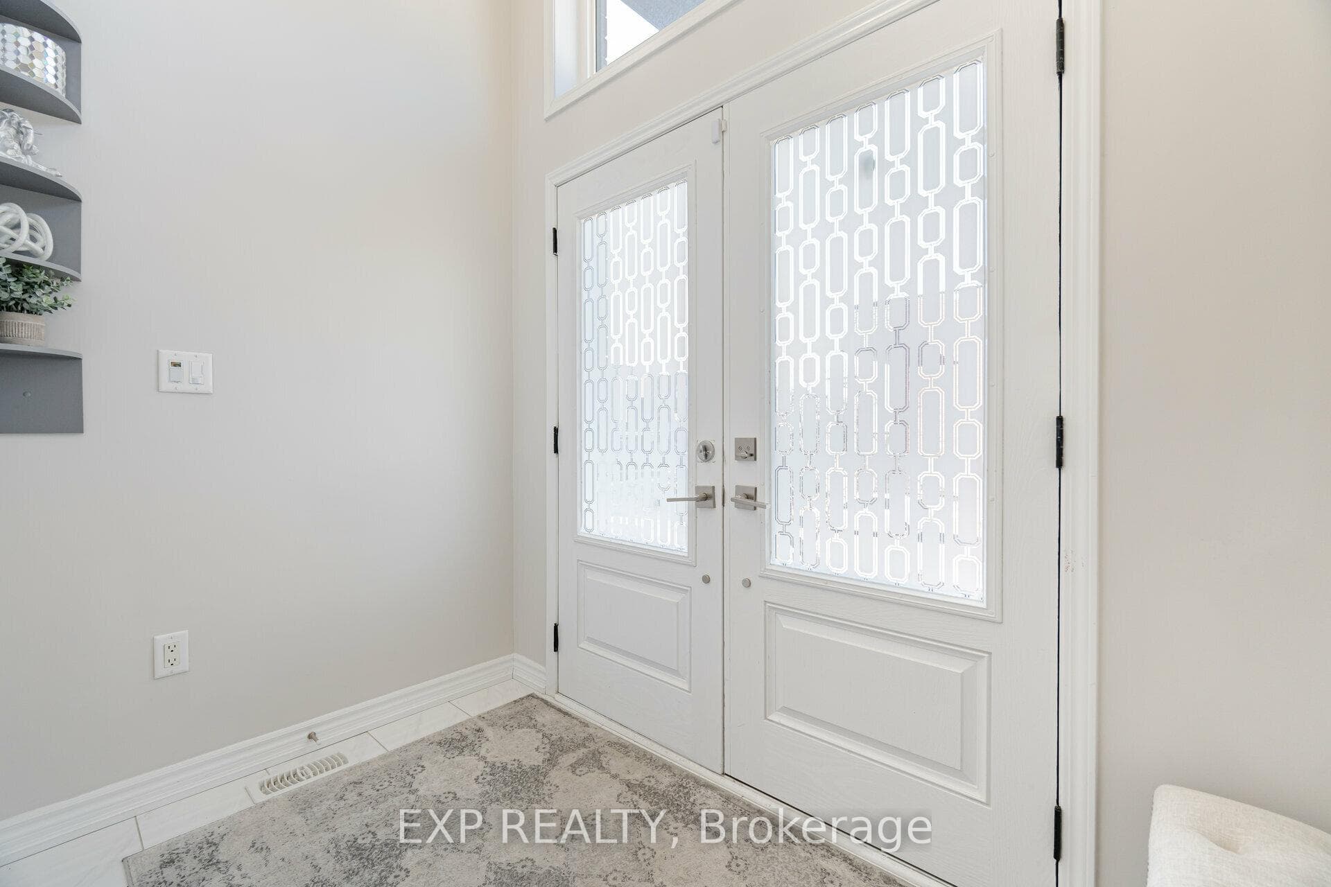 53 Vaudeville Drive photo 4
