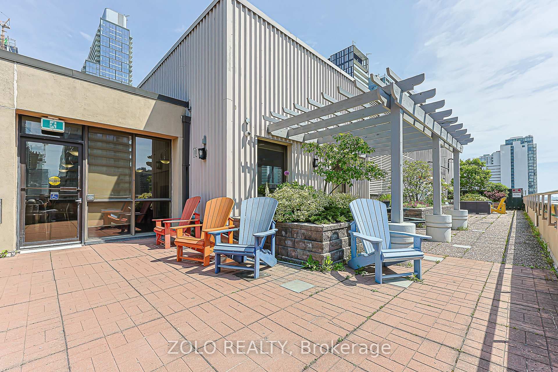 555 Yonge Street Unit 804 photo 27