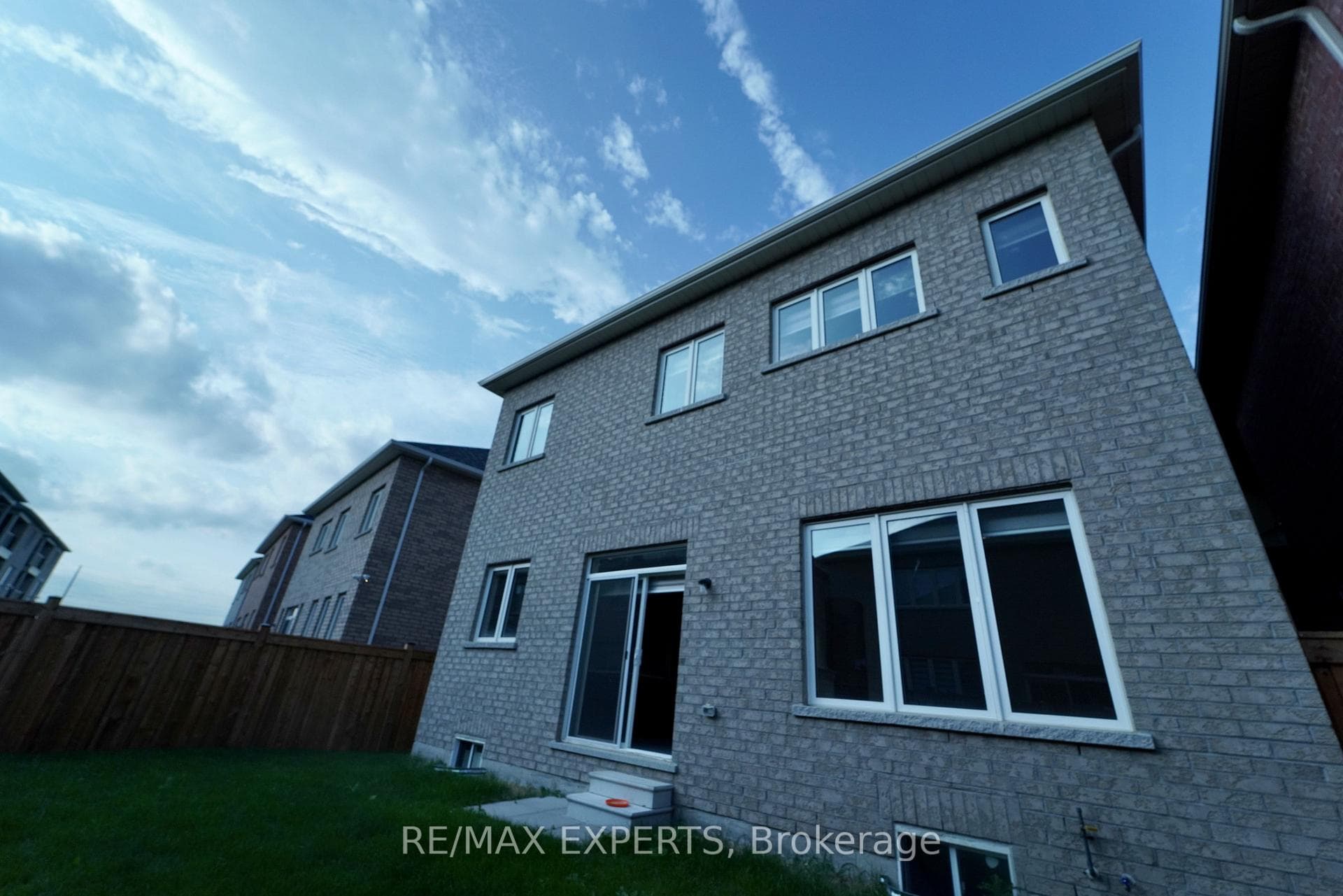 68 Donald Stewart Road photo 23