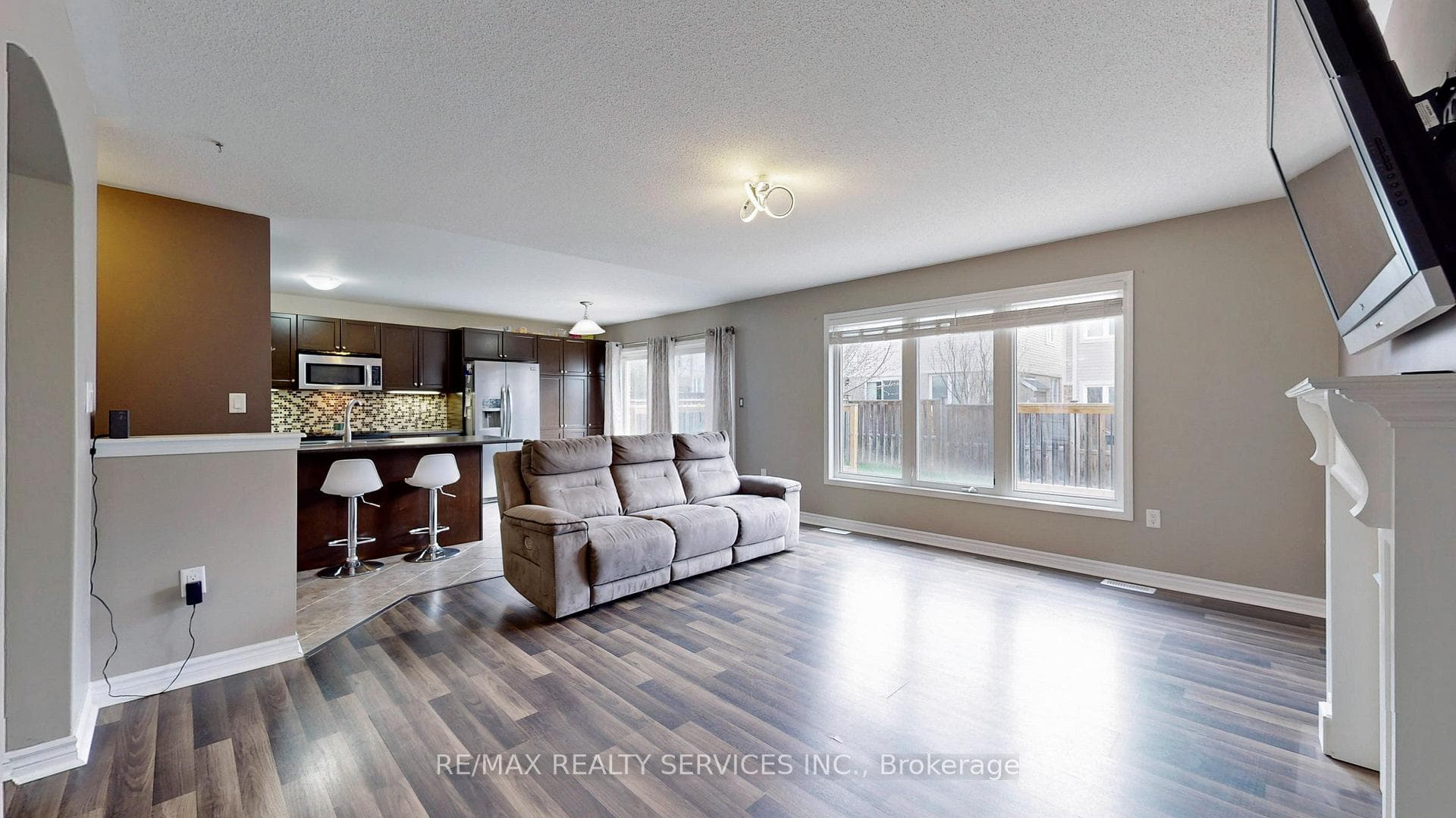 19 Ferris Lane photo 9