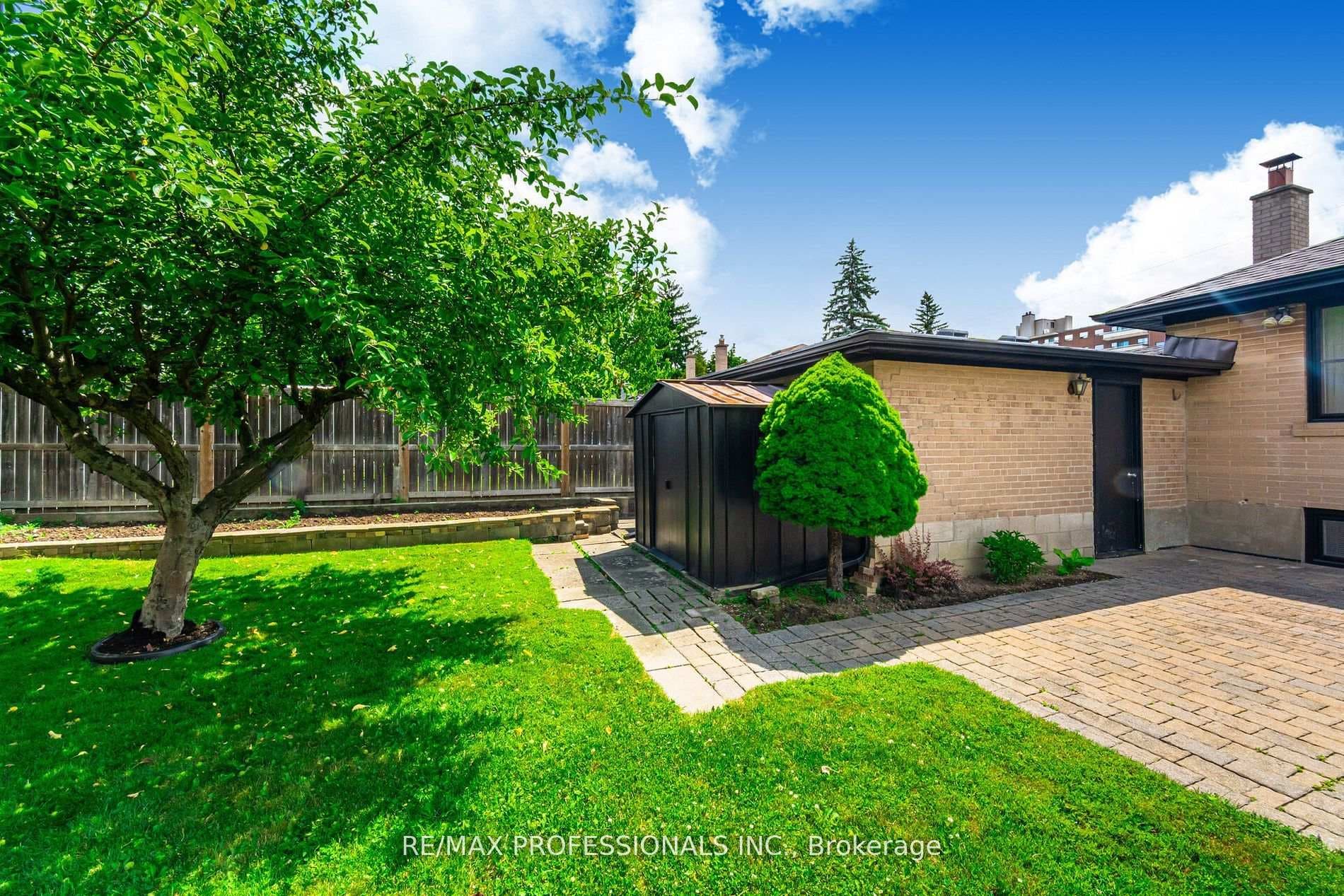 132 Wyndale Drive photo 46